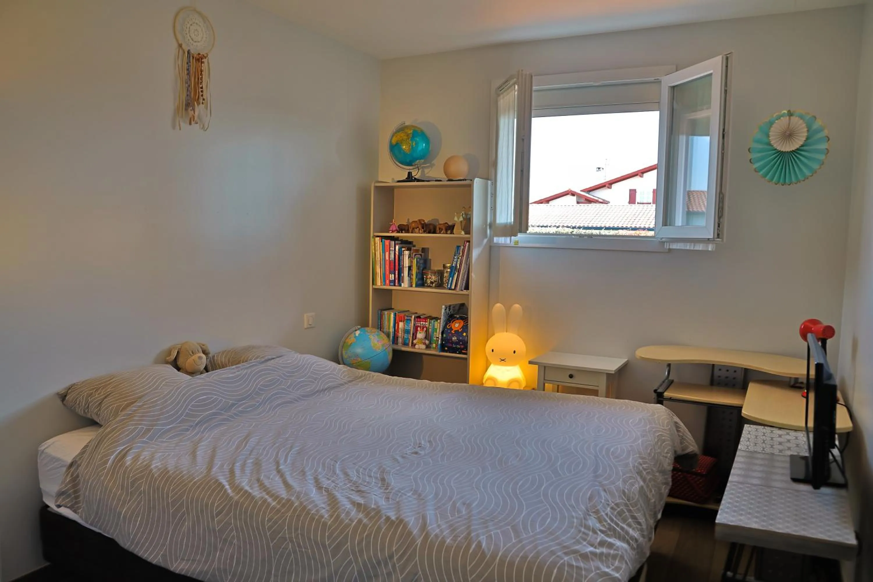 Photo of the whole room, Bed in MAISON GANTTIPIENEA