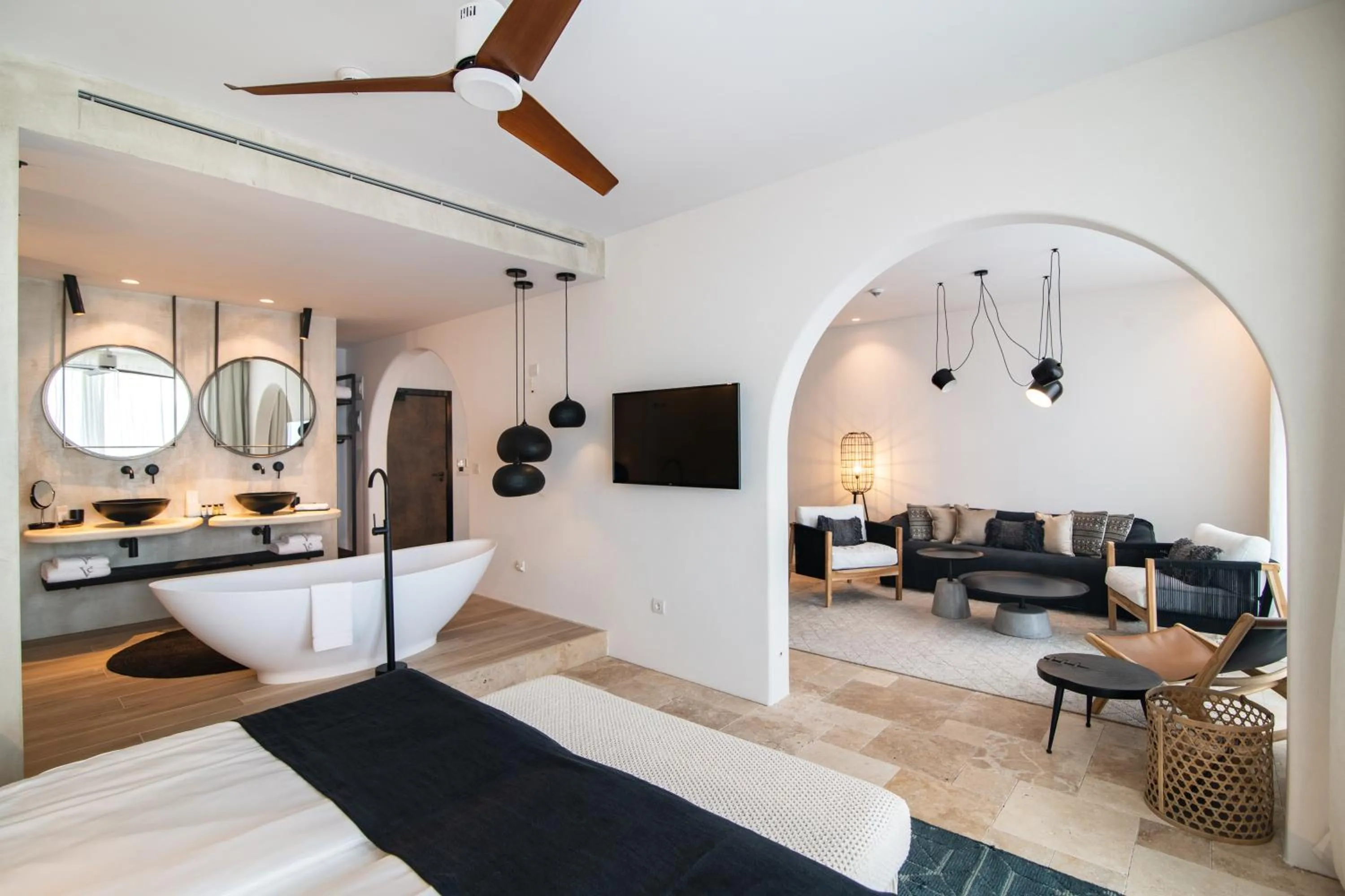 Bathroom, Bed in Villa Chinka by Astor Garden Hotel - Adults Only