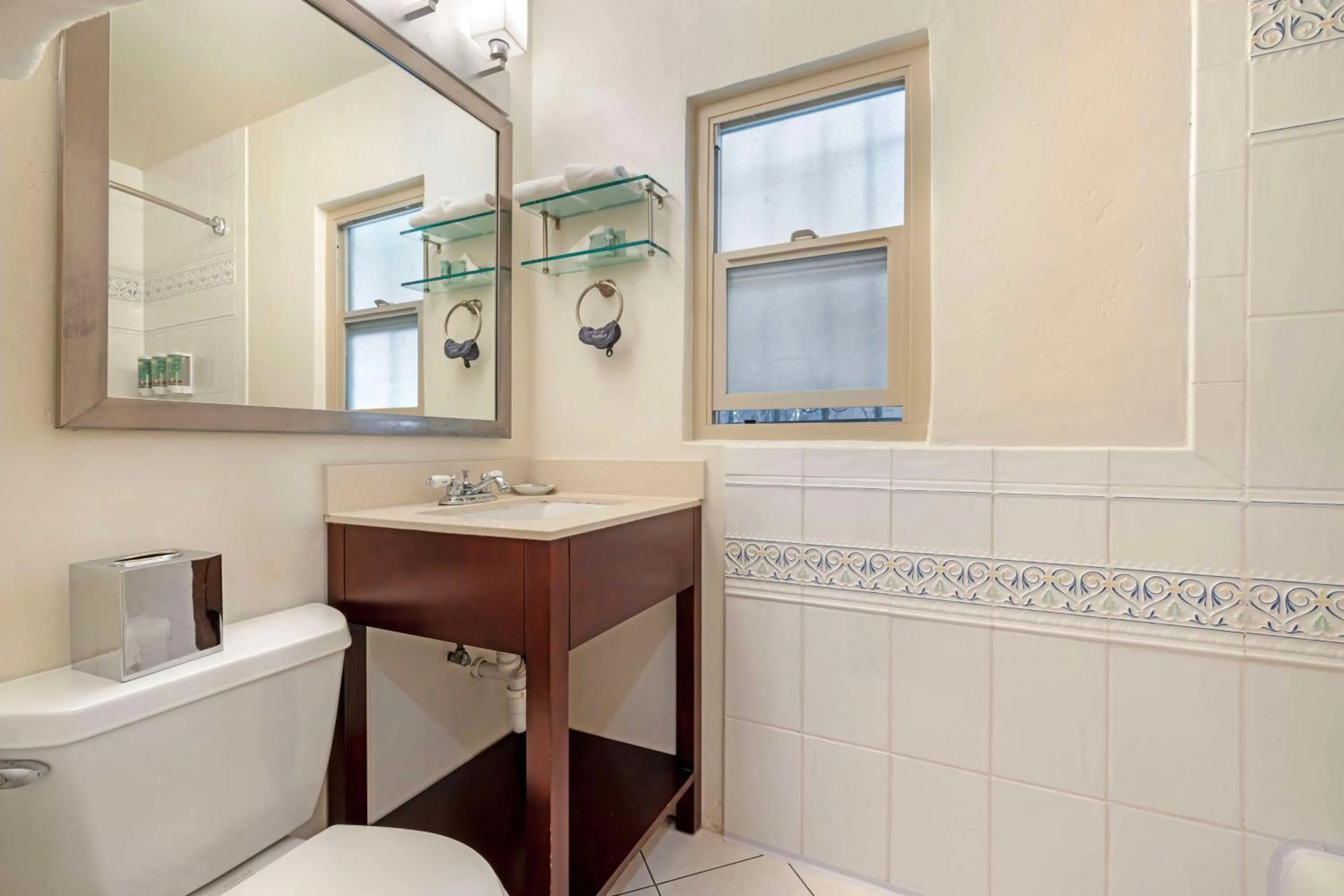 Bathroom in Best Western Downtown San Diego