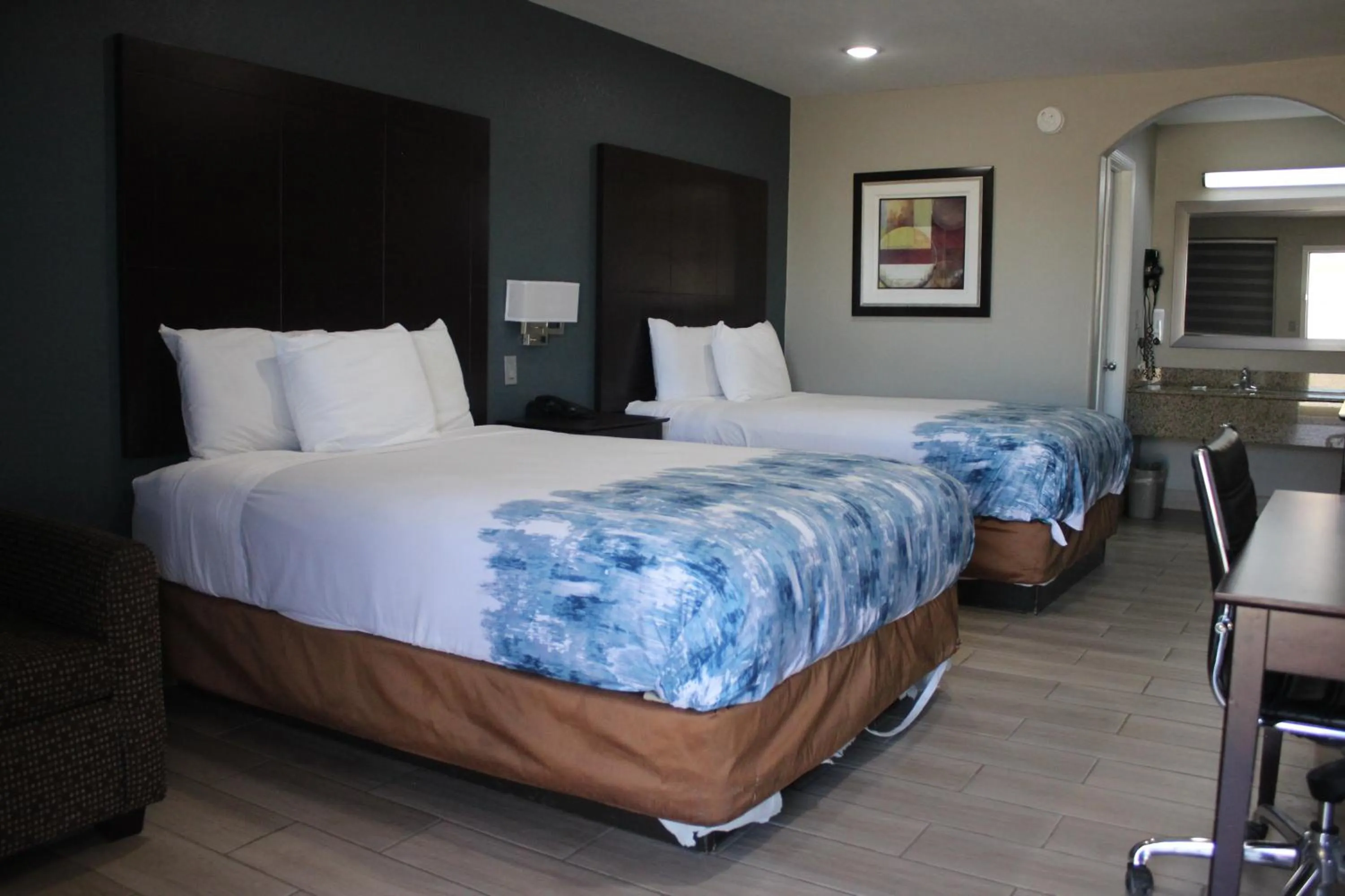 Bed in Cotulla Executive Inn