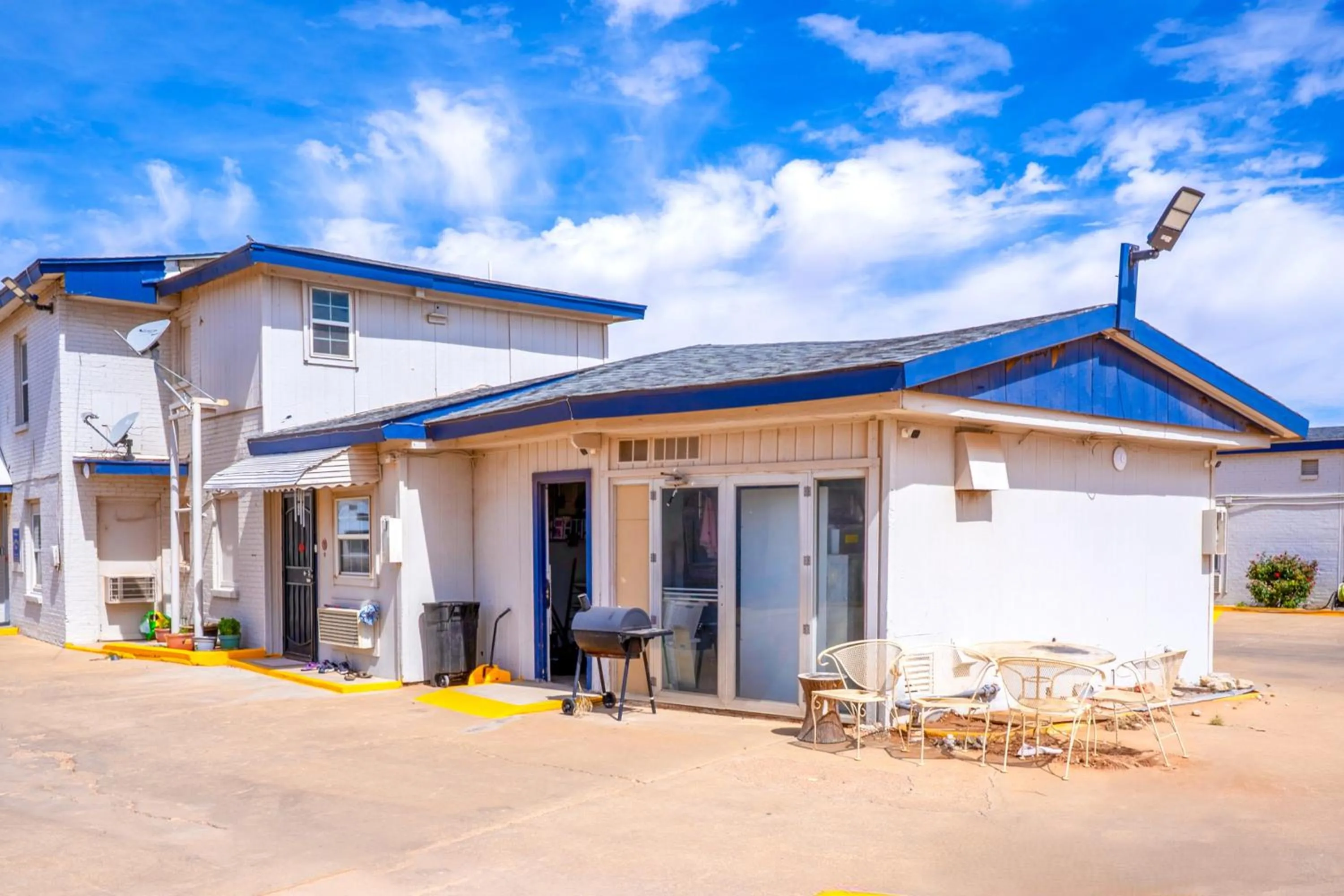 Property building in Economy Inn By OYO, Lamesa TX