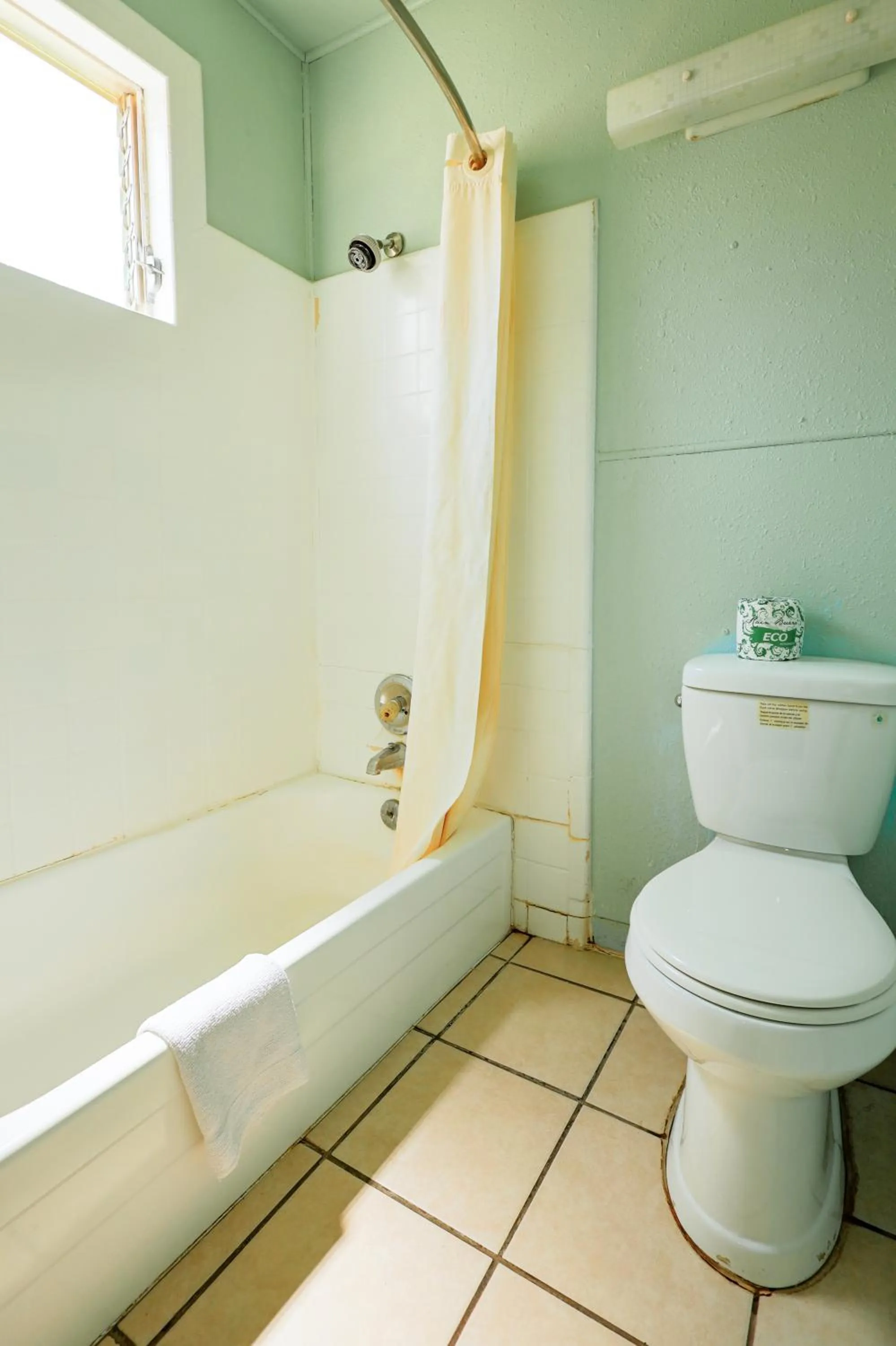 Bathroom in Route 66 Inn of Santa Rosa, NM