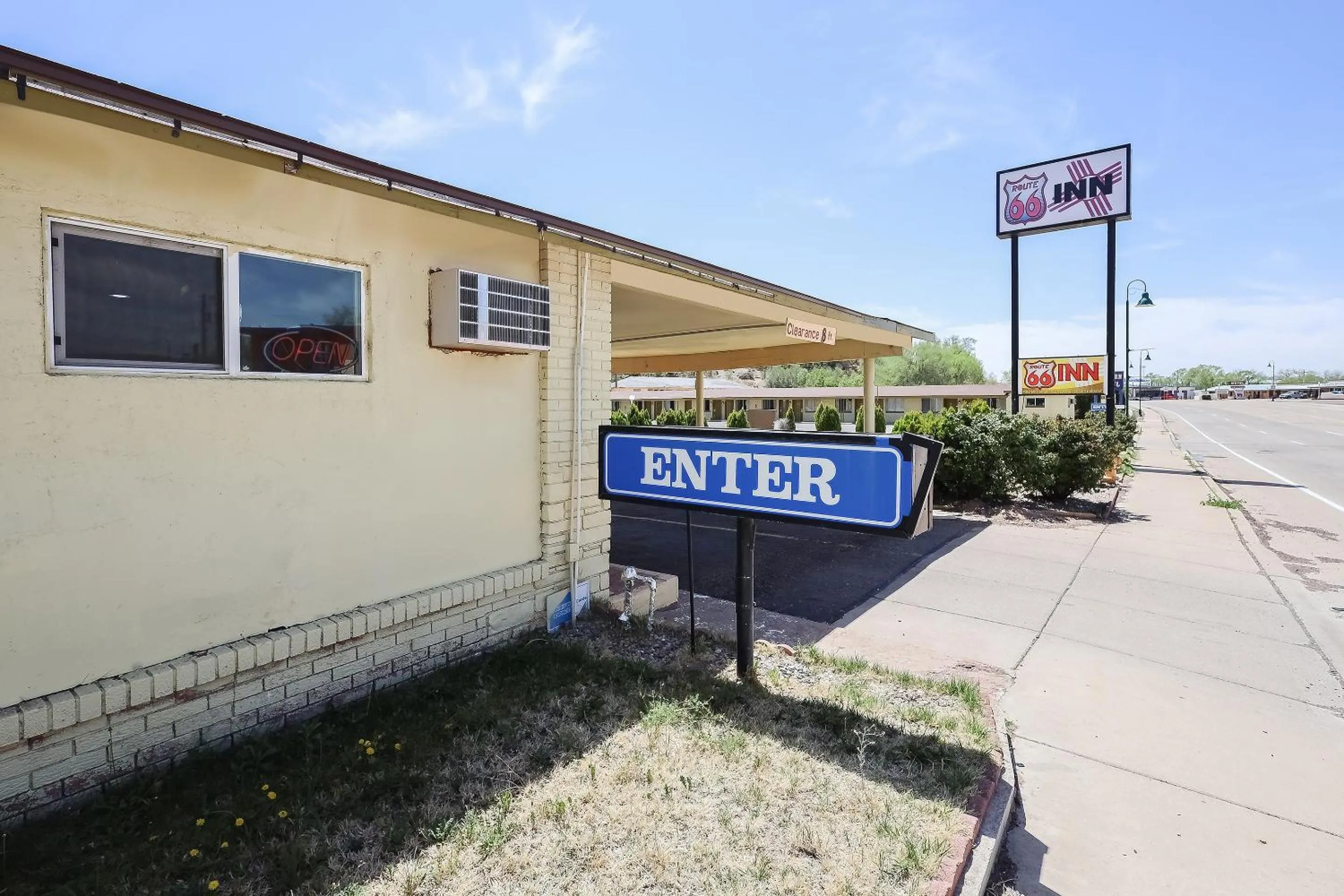 Facade/entrance in Route 66 Inn of Santa Rosa, NM