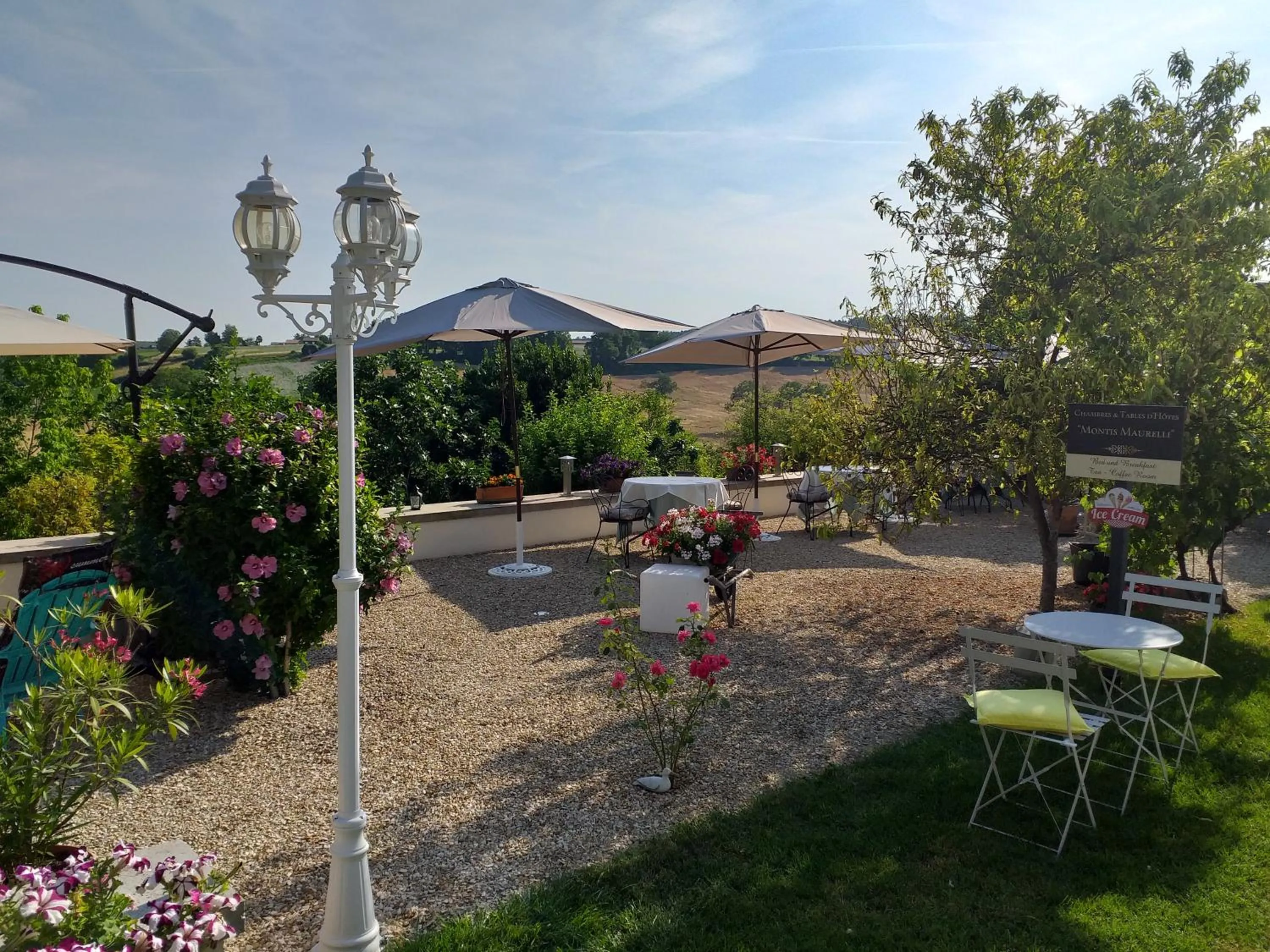 Patio in MONTISMAURELLI