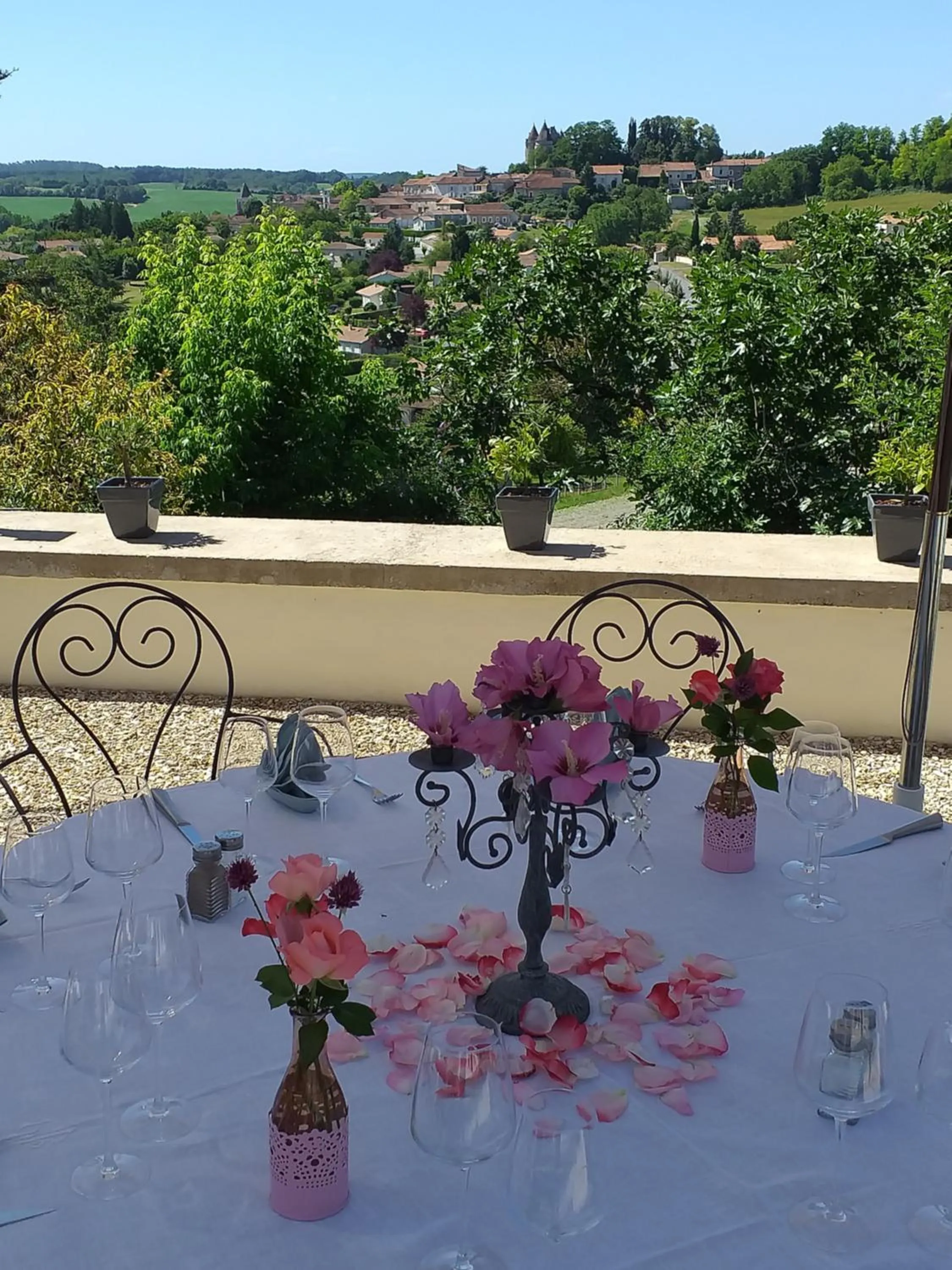 Patio in MONTISMAURELLI