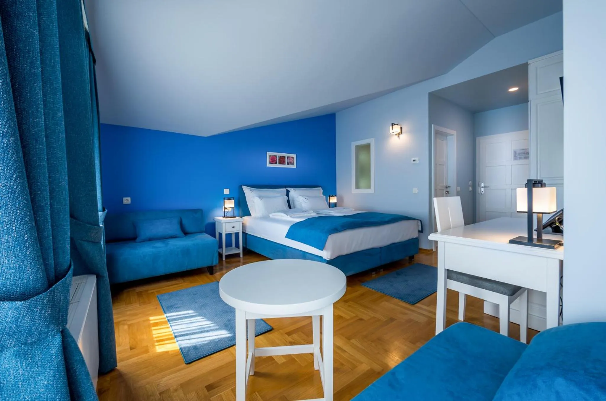 Photo of the whole room, Bed in Hotel Domino