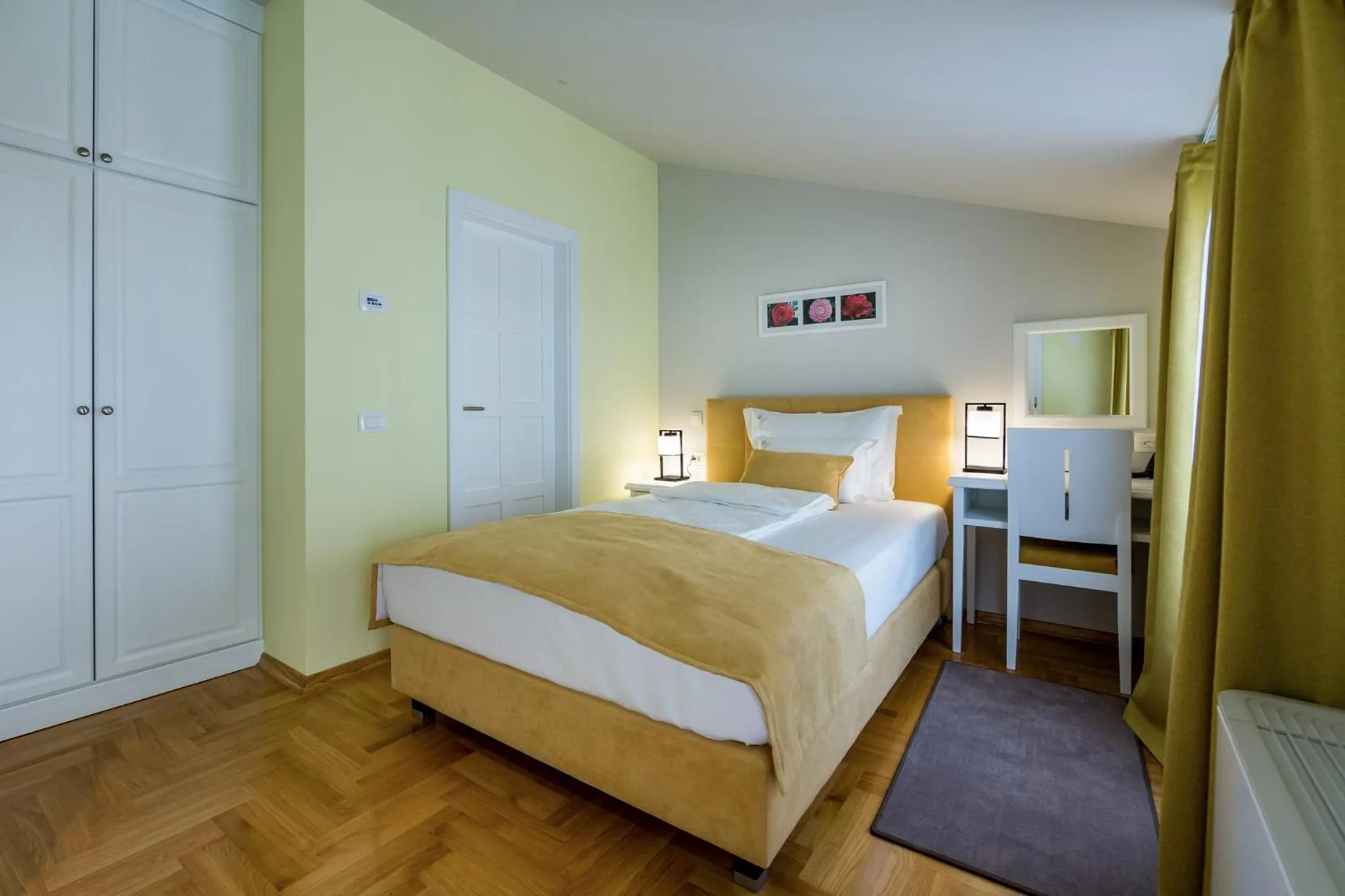 Photo of the whole room, Bed in Hotel Domino