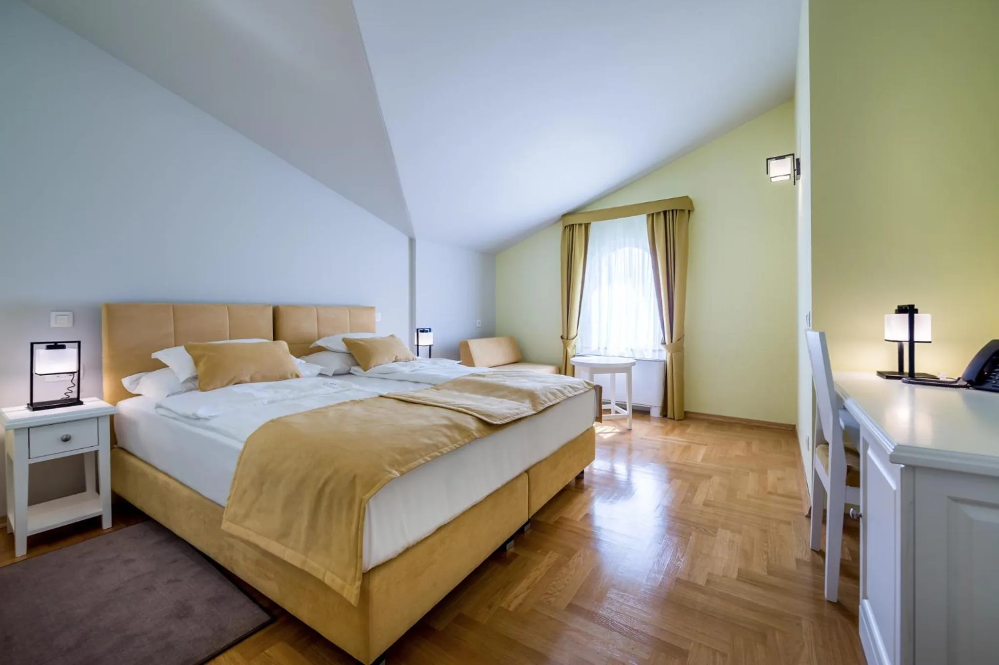 Photo of the whole room, Bed in Hotel Domino