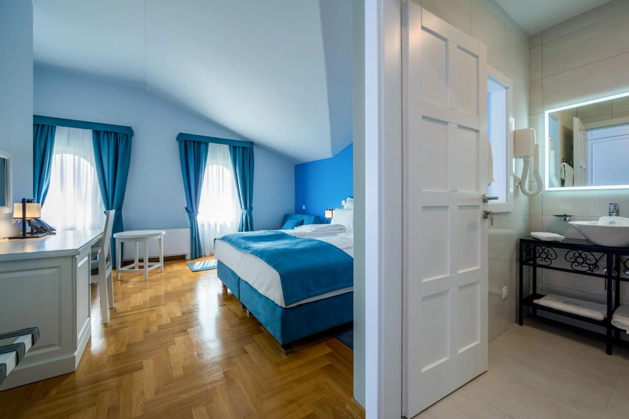 Photo of the whole room, Bed in Hotel Domino