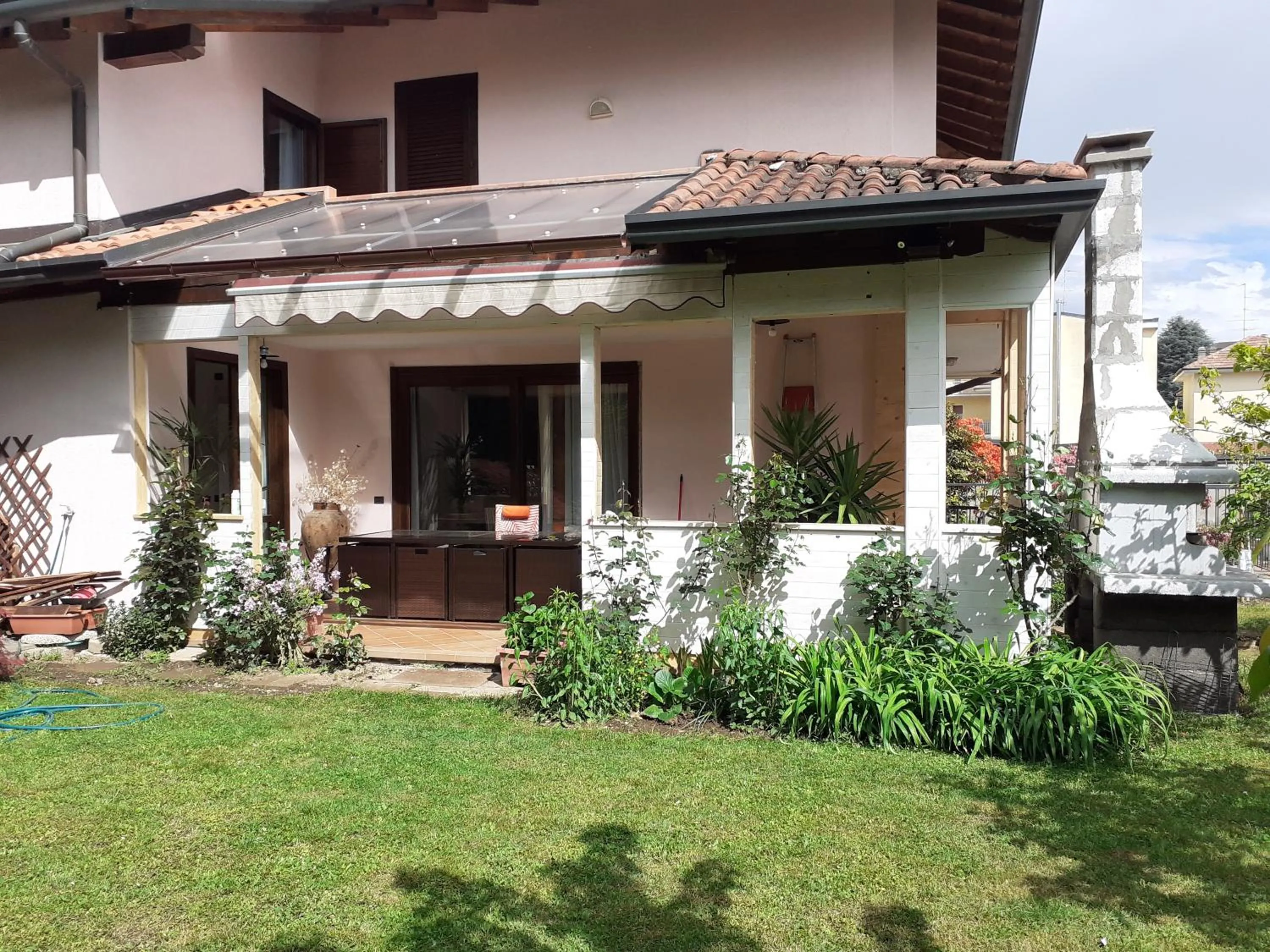 Patio in B&B Villa Bucceri