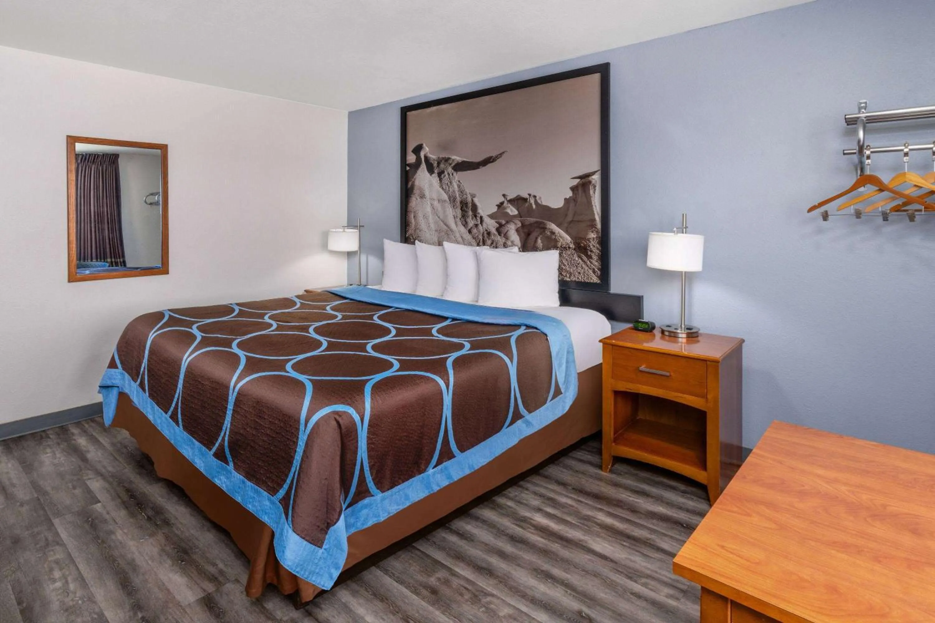 Photo of the whole room, Bed in Super 8 by Wyndham Clayton