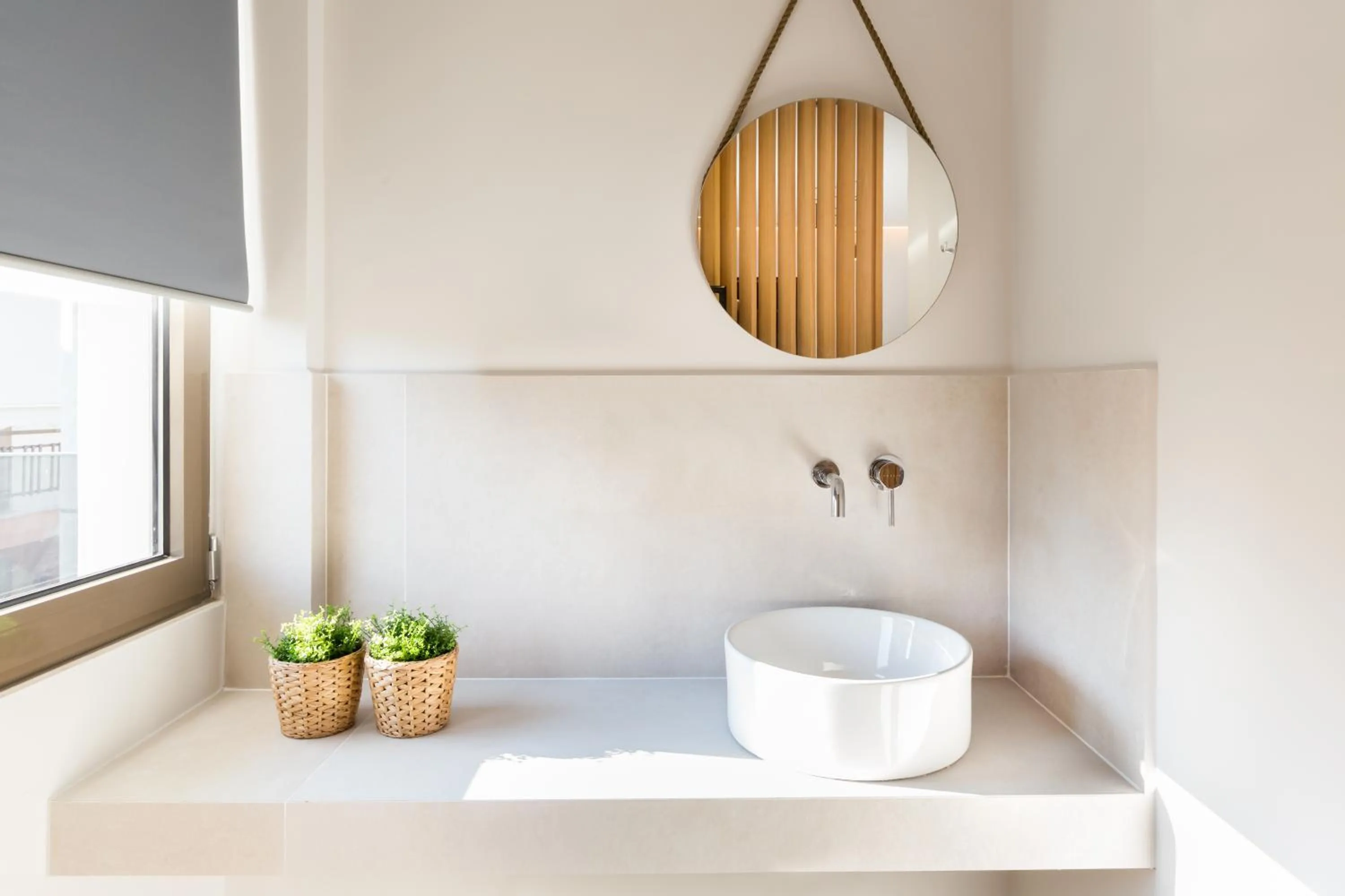 Bathroom in Calmare suites