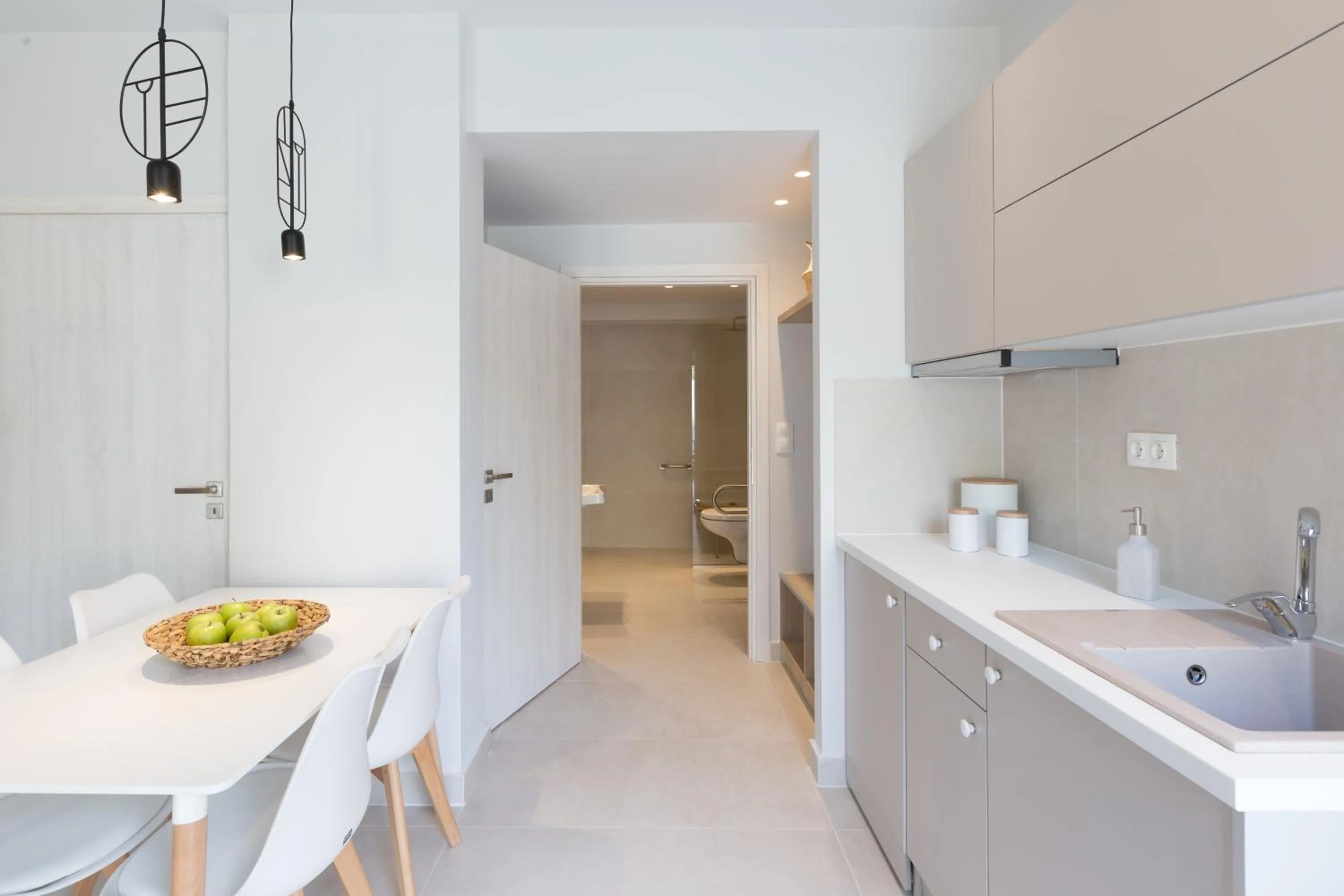 Kitchen or kitchenette in Calmare suites