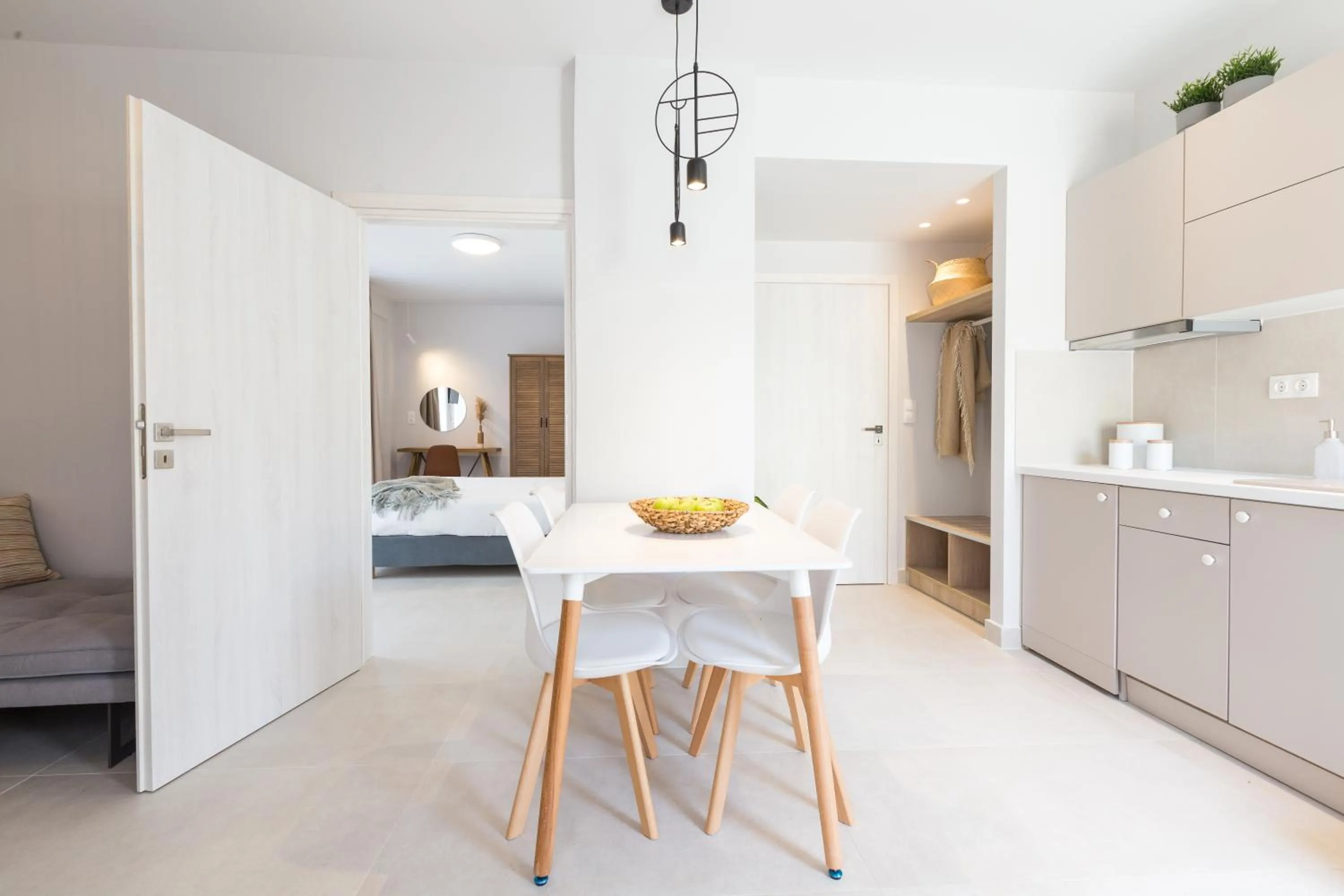 Kitchen or kitchenette in Calmare suites