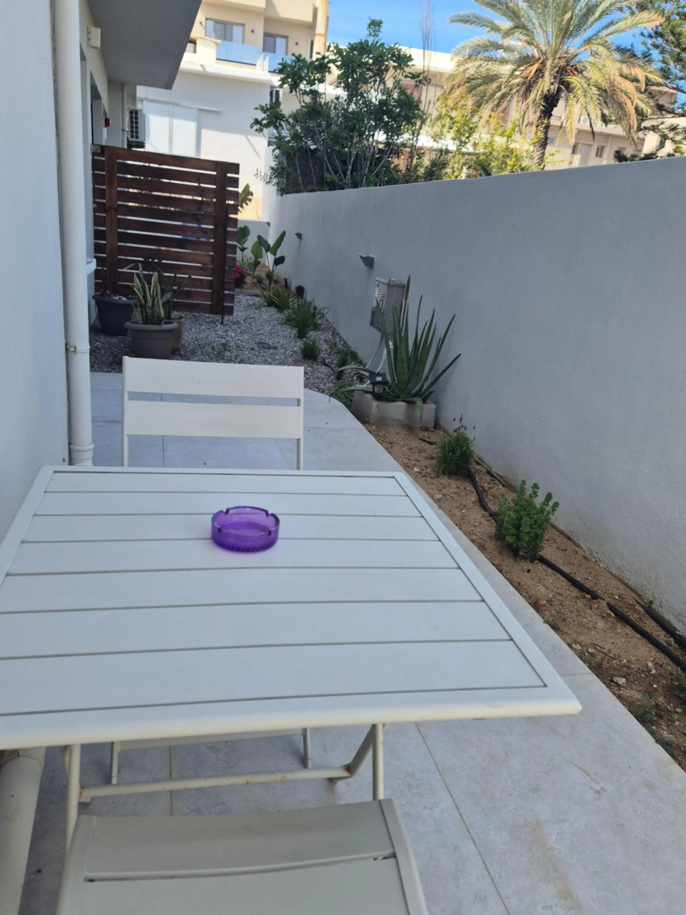 Patio in Calmare suites