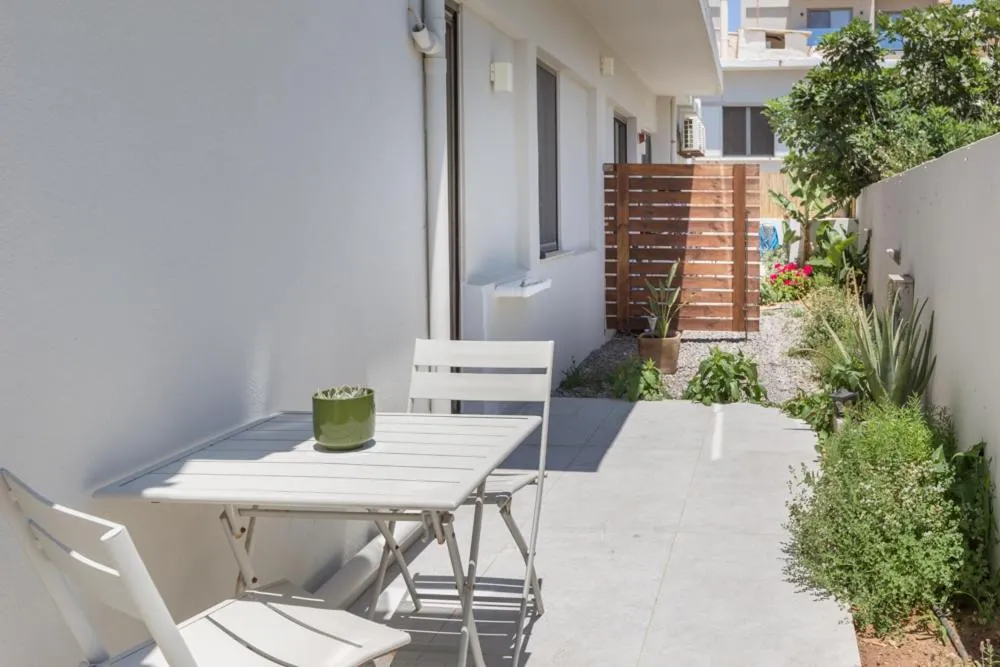 Patio in Calmare suites
