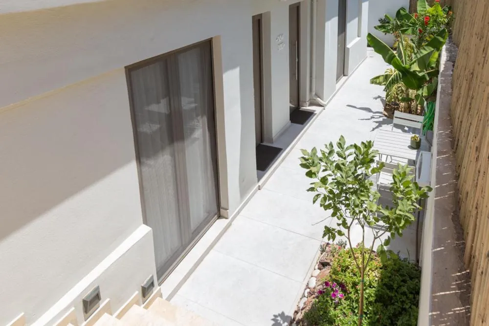 Property building in Calmare suites