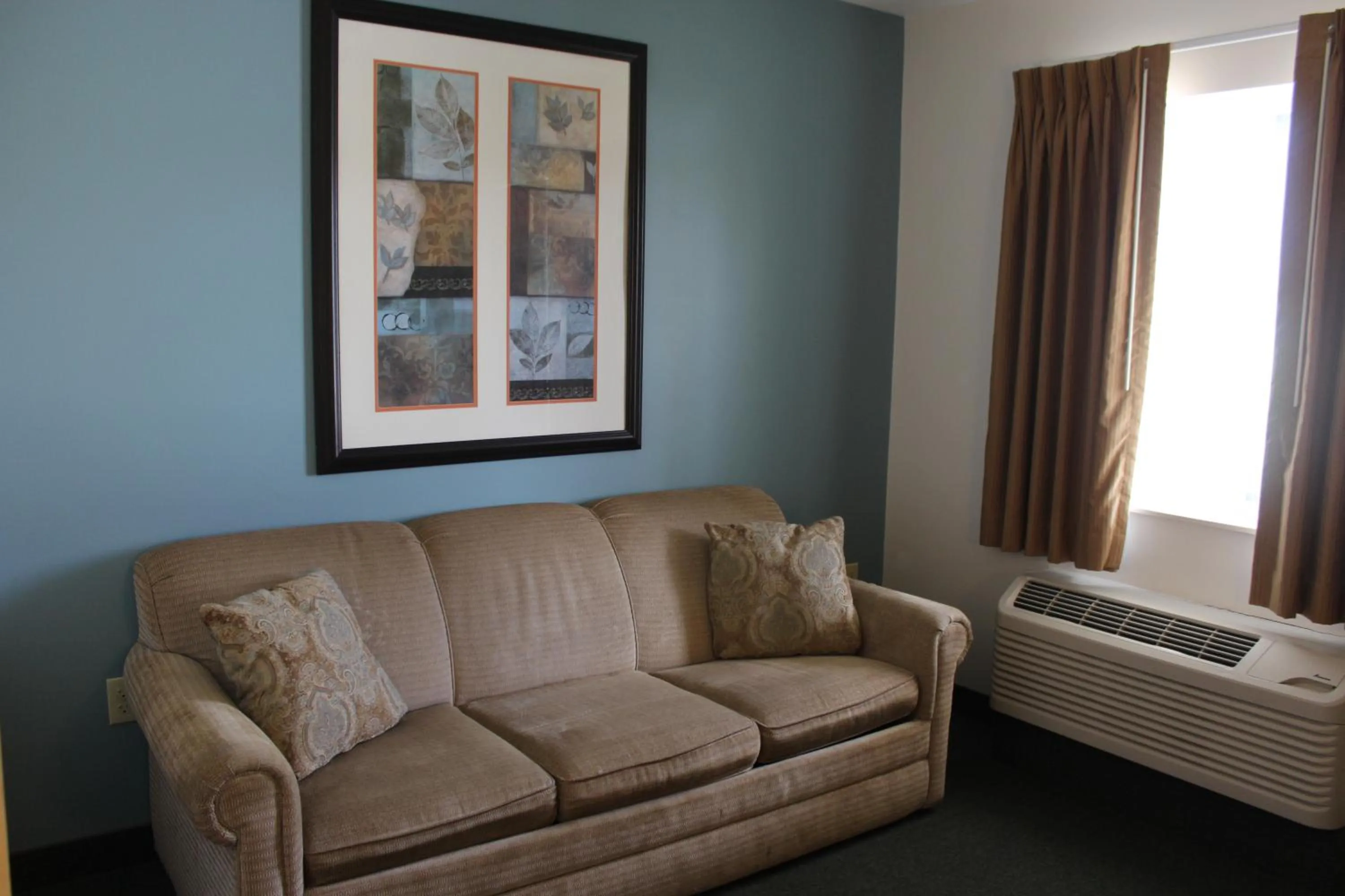 Seating area in Canyon Motel