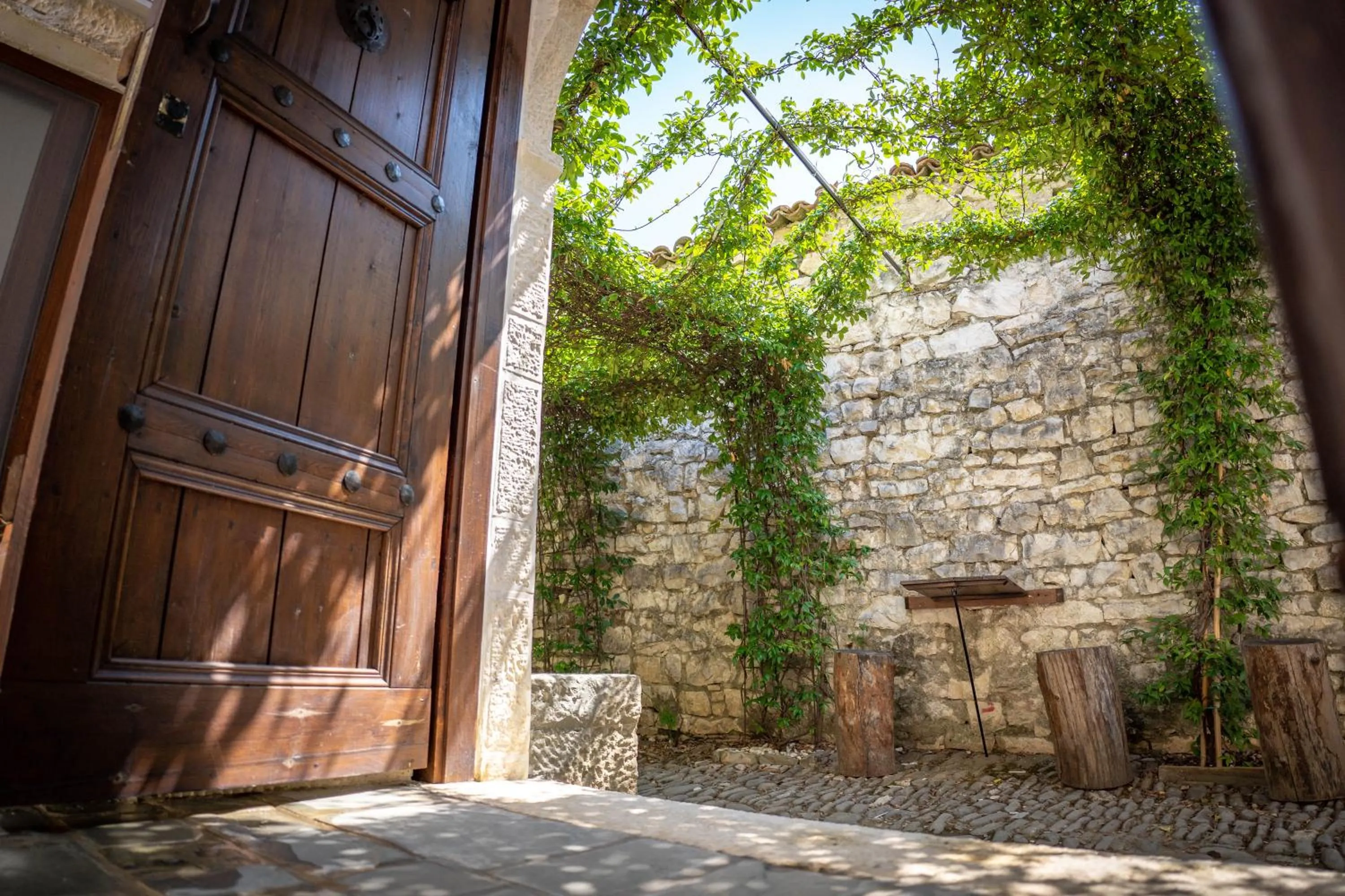 Facade/entrance in Hotel Borklad
