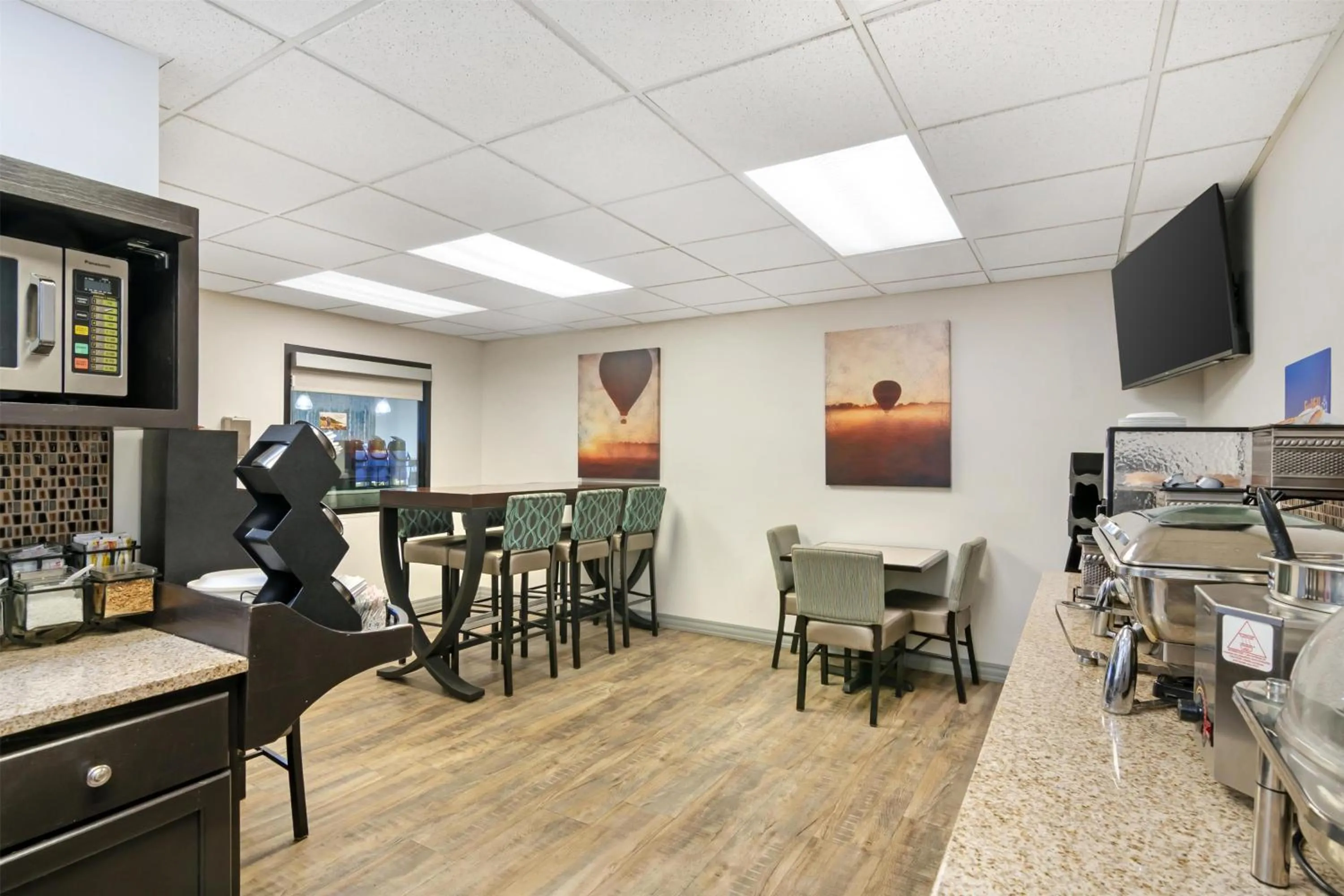 Breakfast in Best Western Brookfield