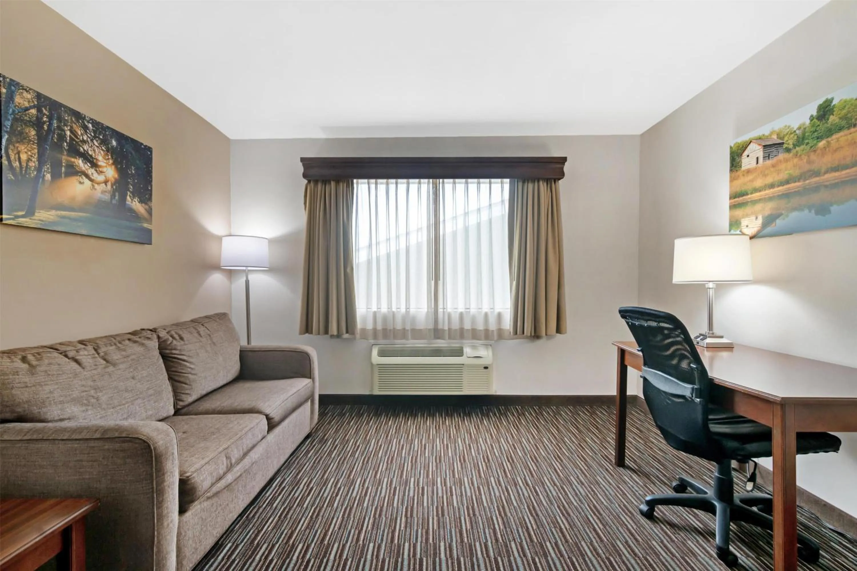 Photo of the whole room in Best Western Brookfield