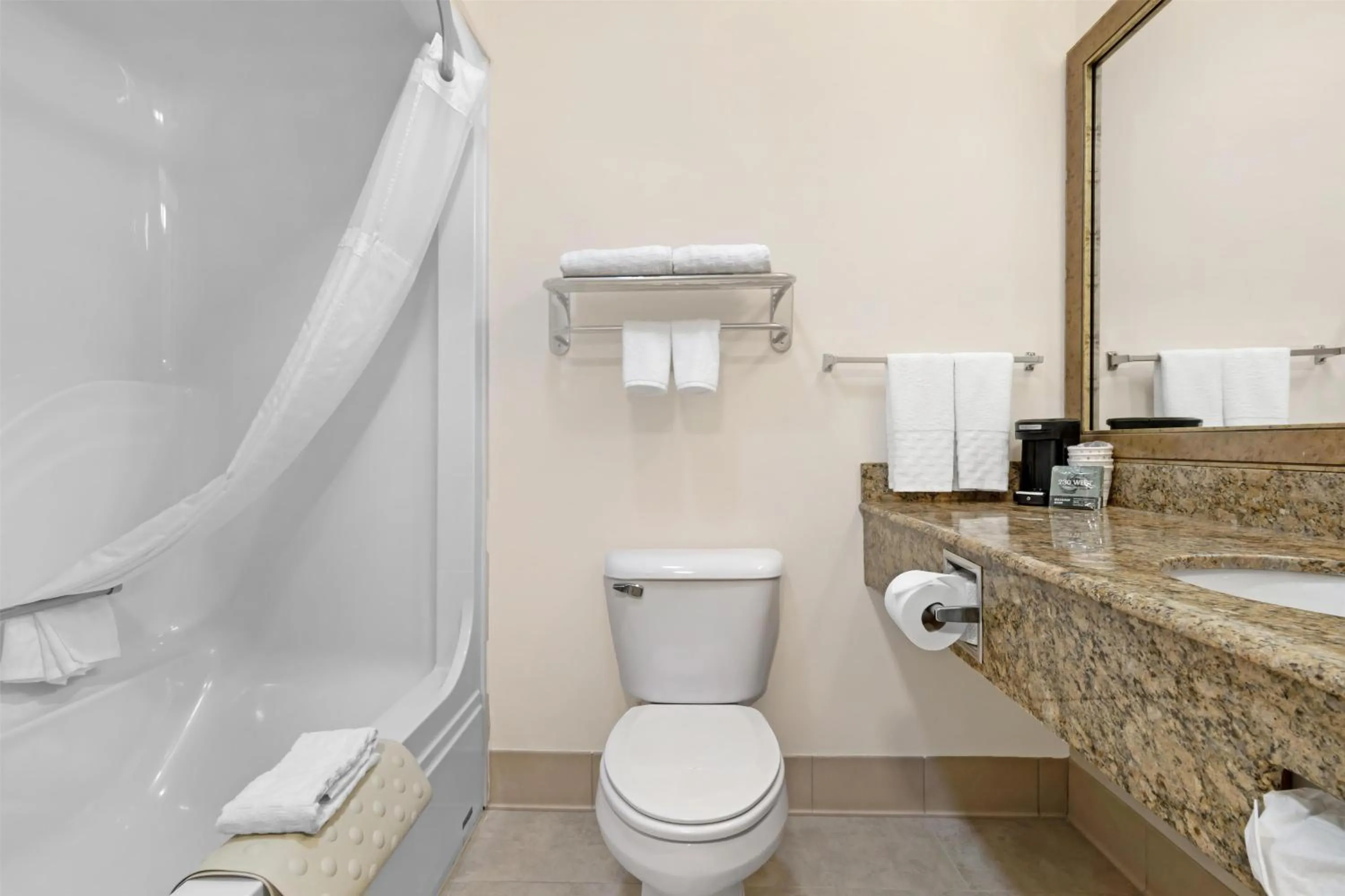 Bathroom in Best Western Brookfield