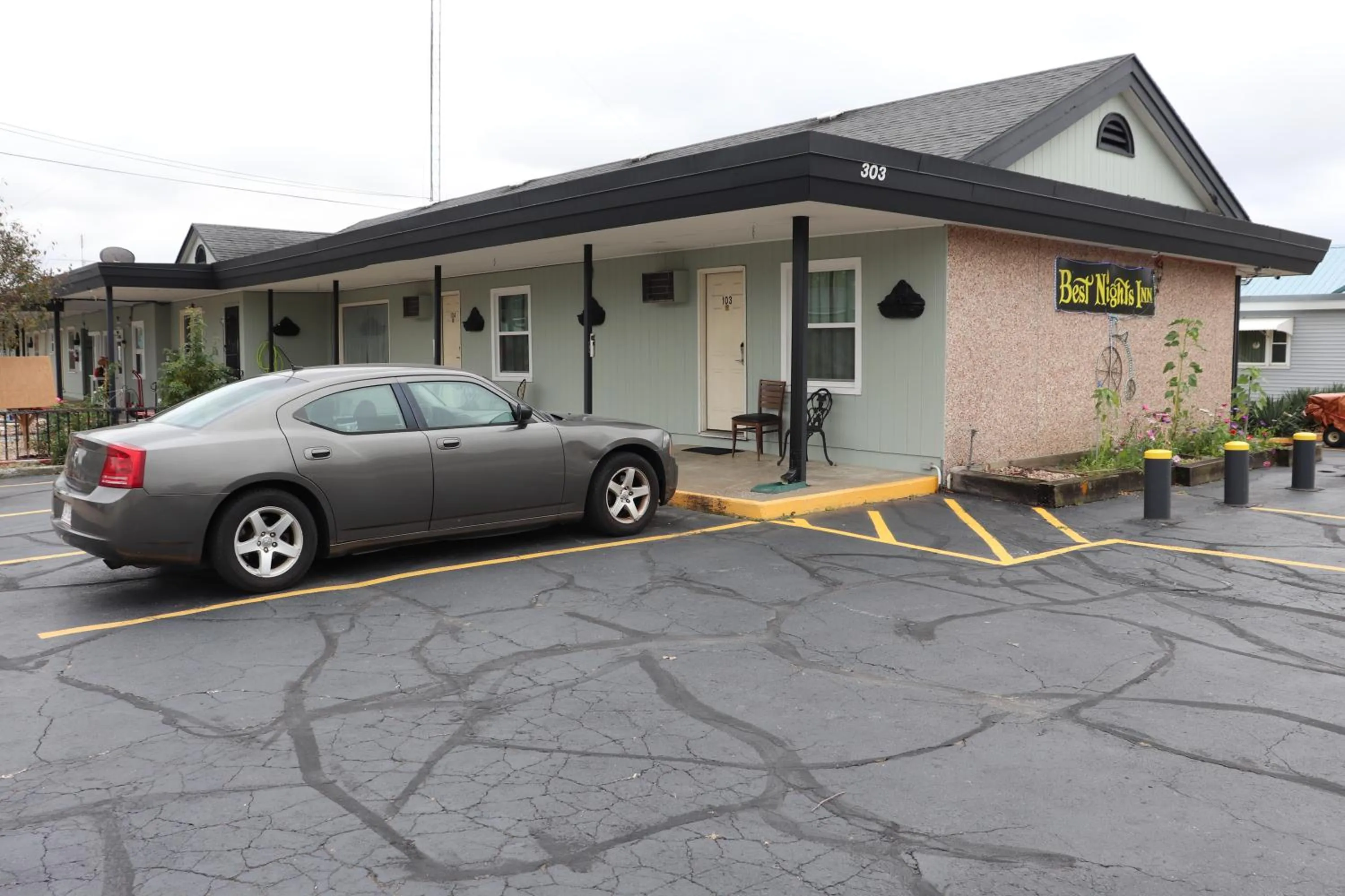 Property building in Best Nights Inn - Sparta