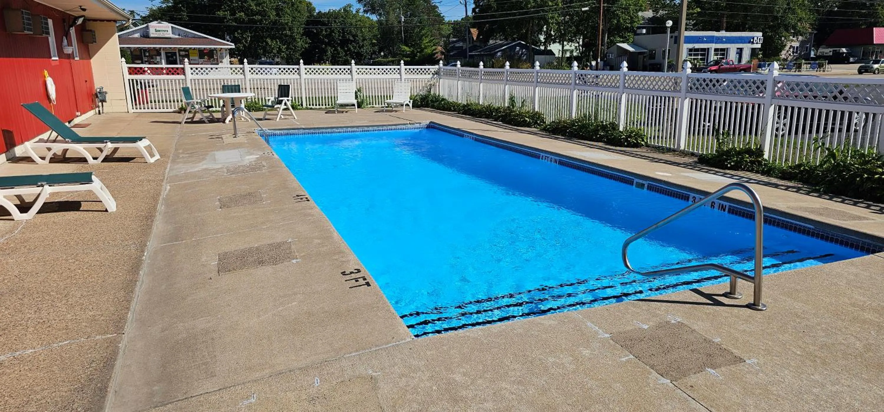 Pool view in Best Nights Inn - Sparta