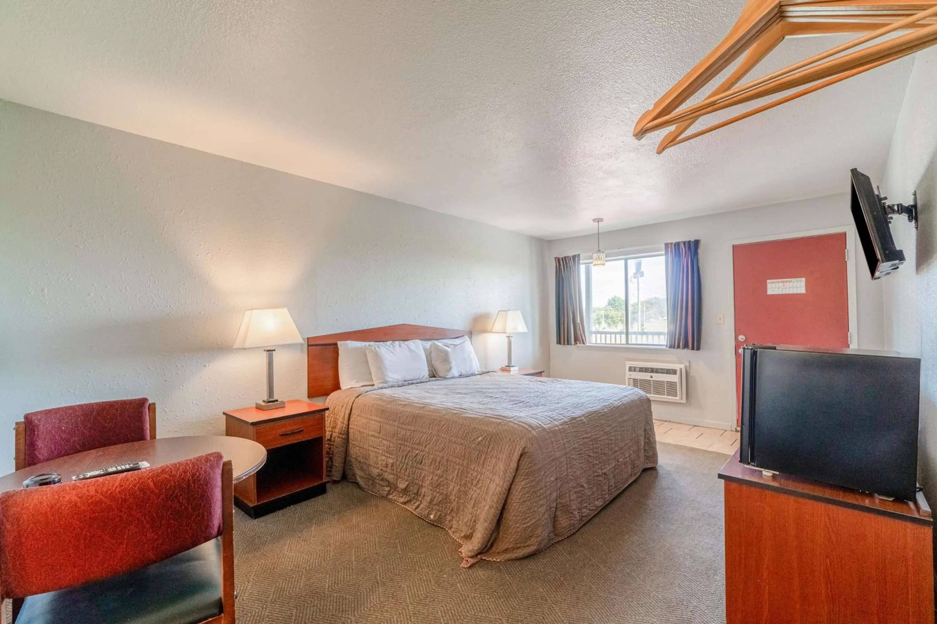 Bedroom, Bed in Capital O Aurora Inn Monett US 60