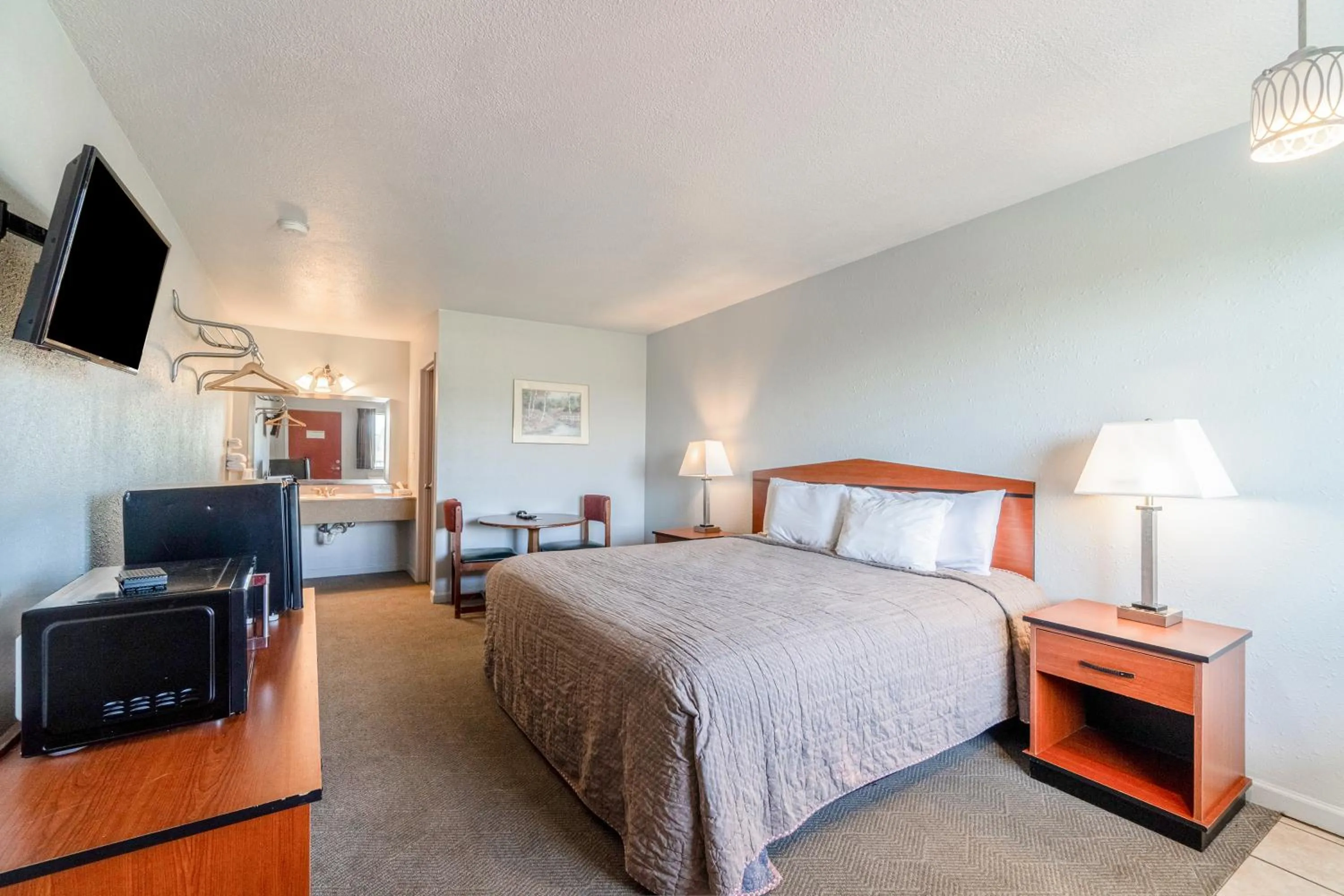 Bedroom, Bed in Capital O Aurora Inn Monett US 60