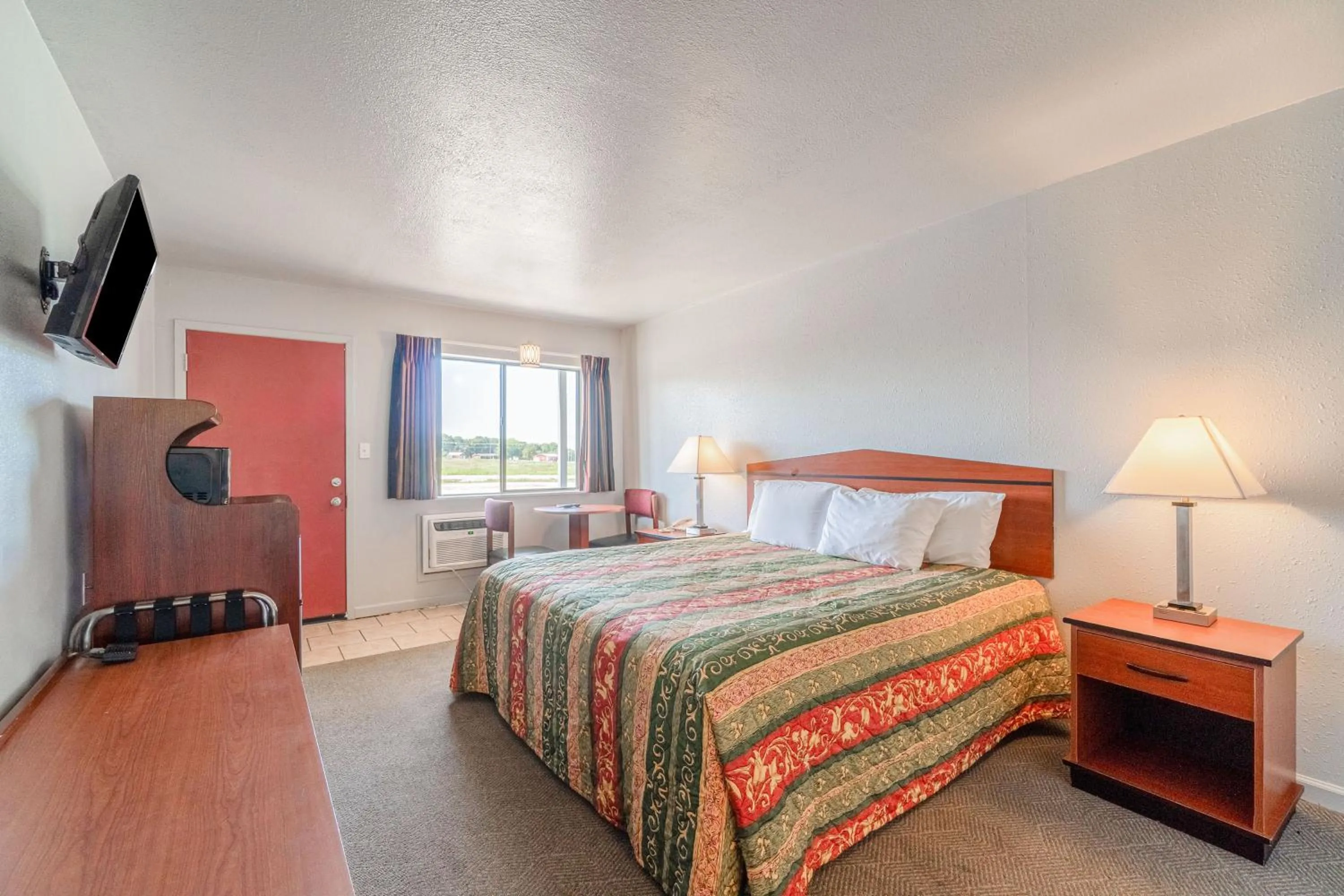 Bedroom, Bed in Capital O Aurora Inn Monett US 60