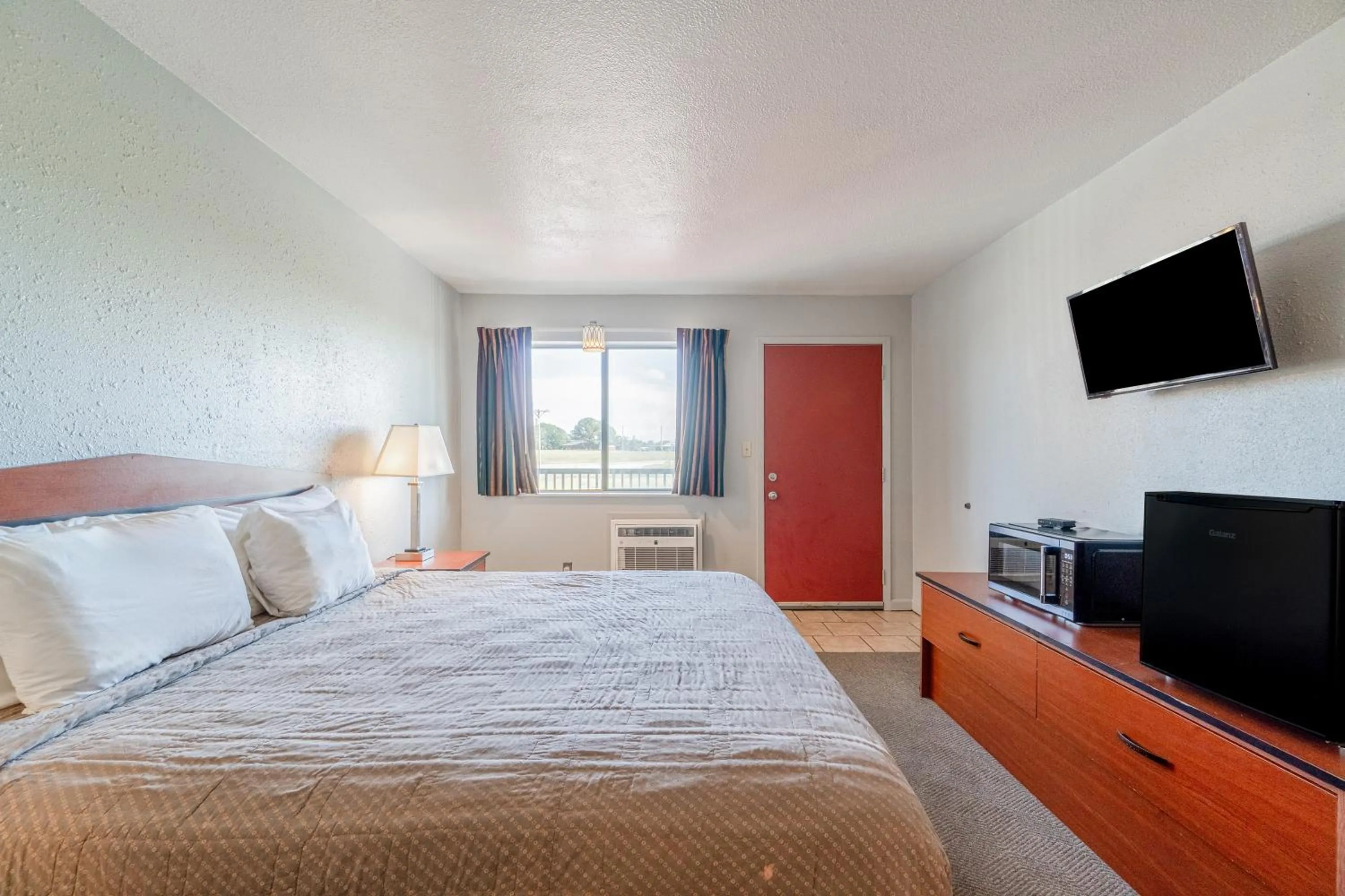 Bedroom, Bed in Capital O Aurora Inn Monett US 60