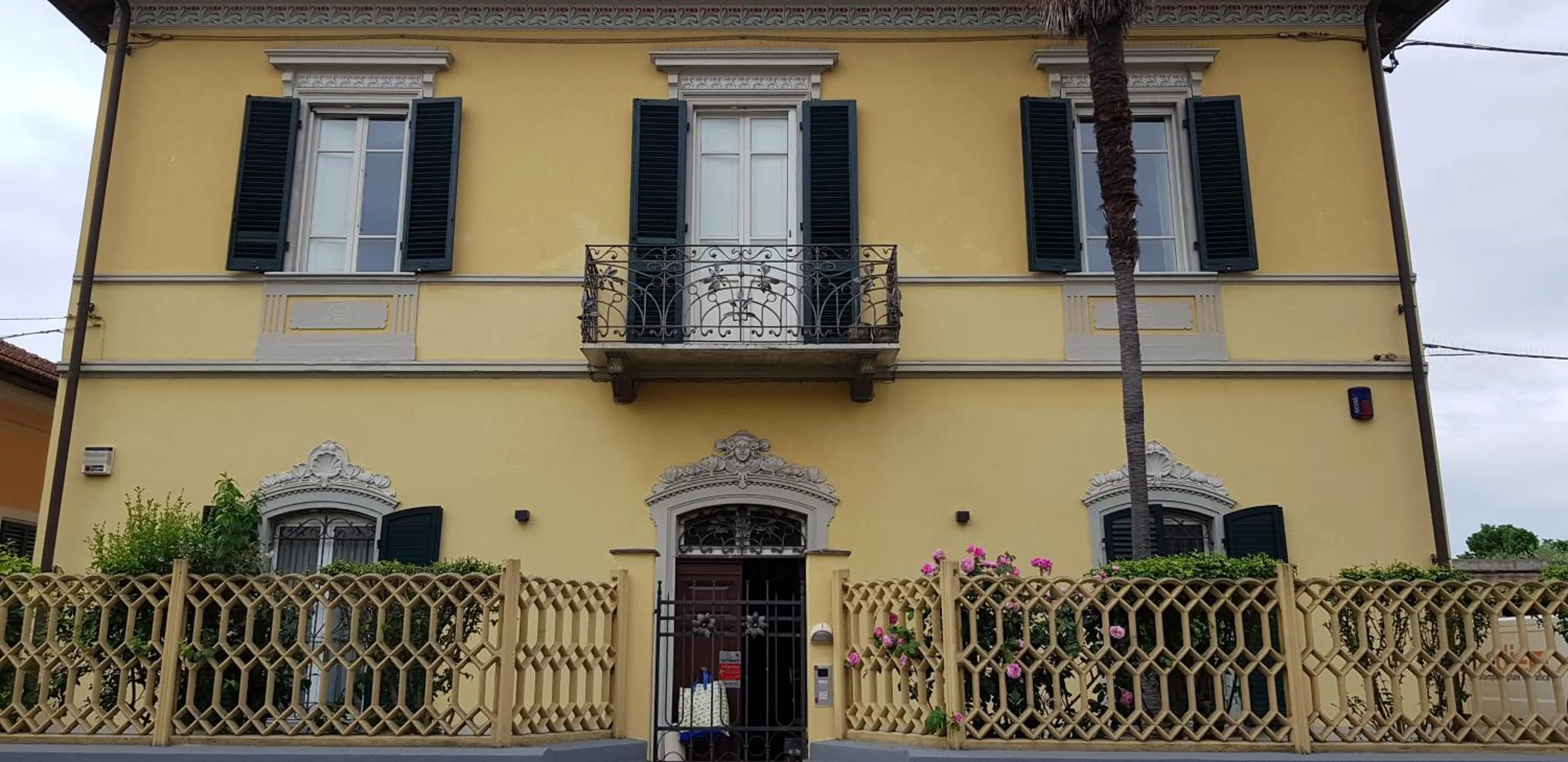 Property building in Villa il Lauro