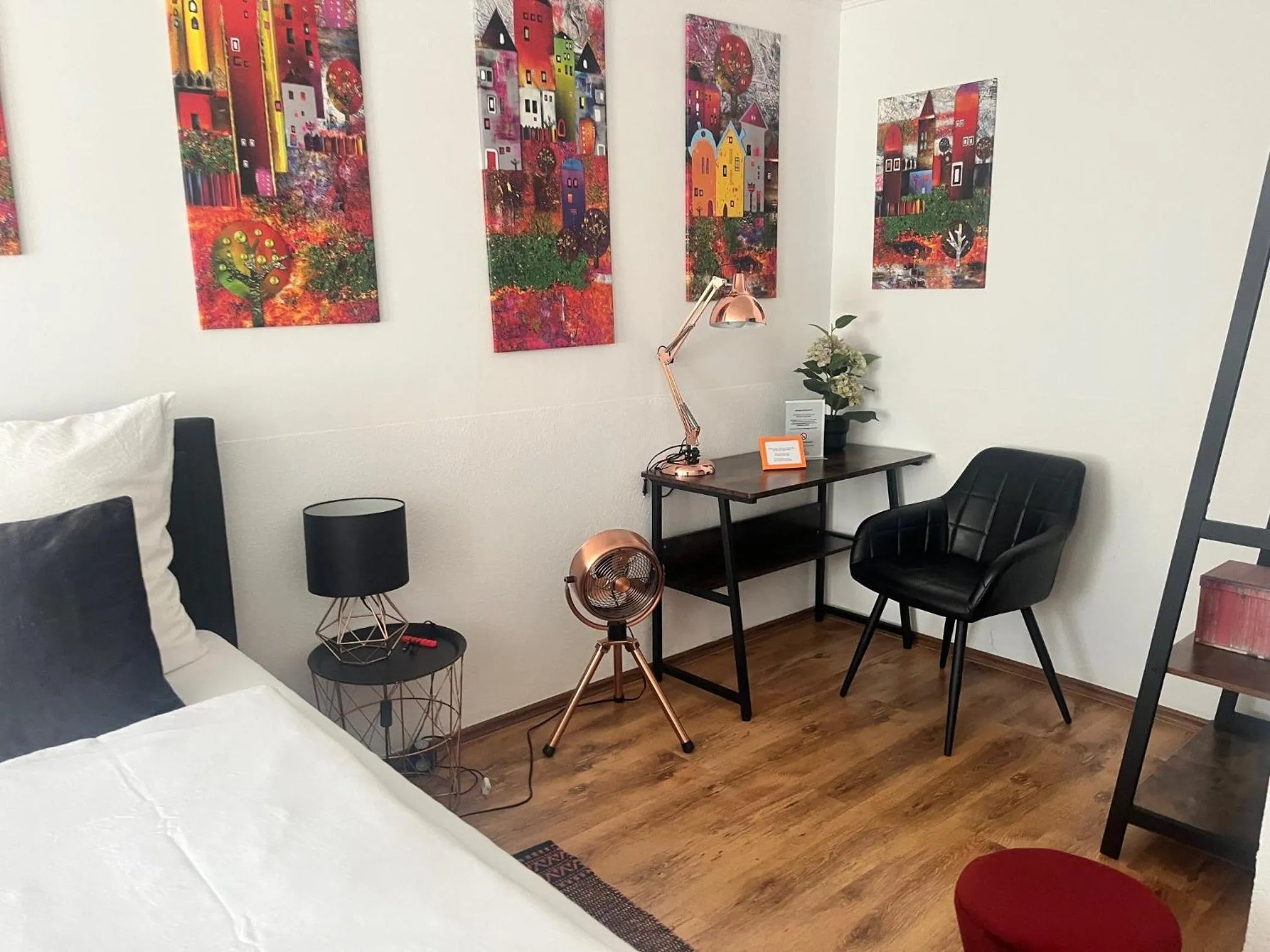 Photo of the whole room in Hotel am Hafen