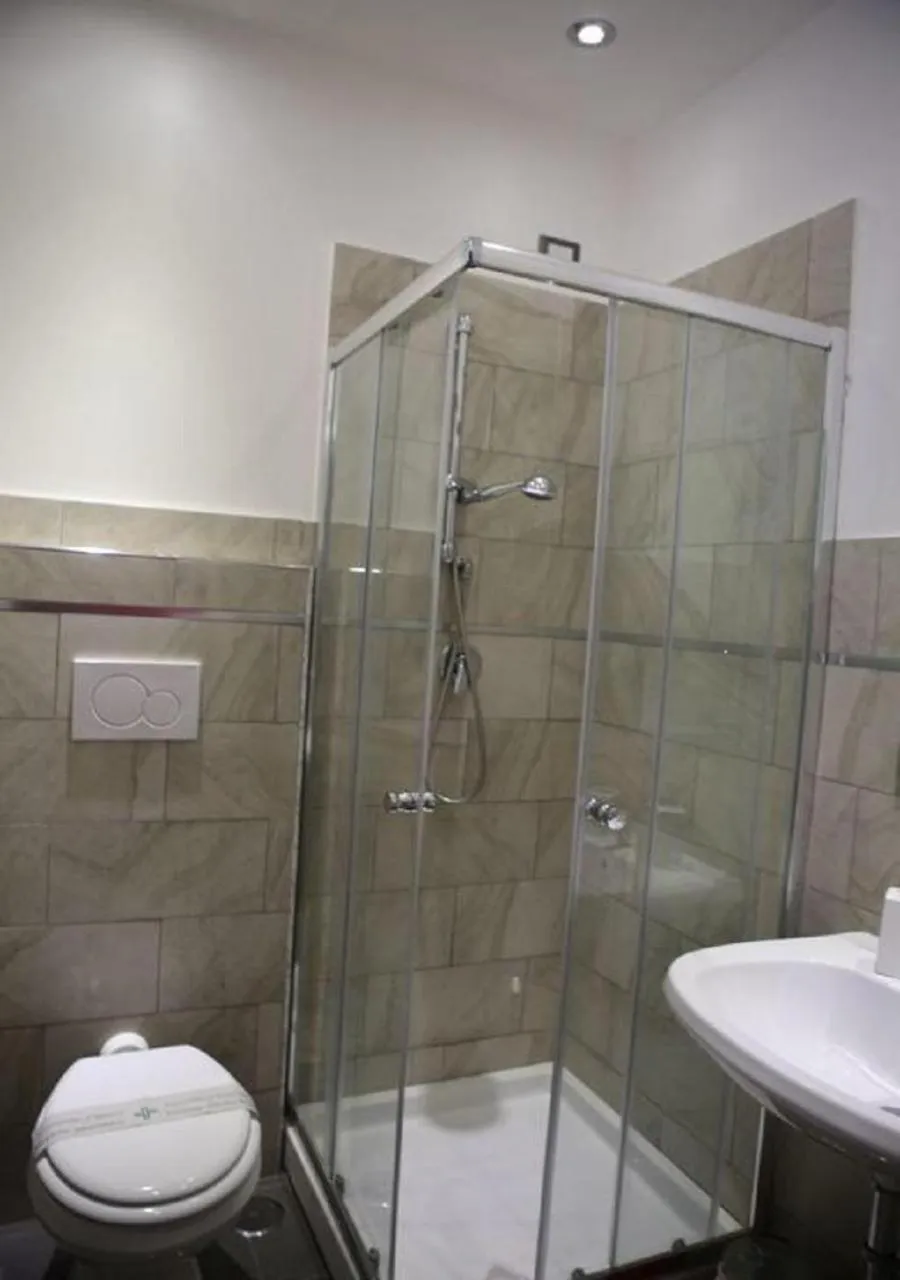 Vatican Room and Kitchen