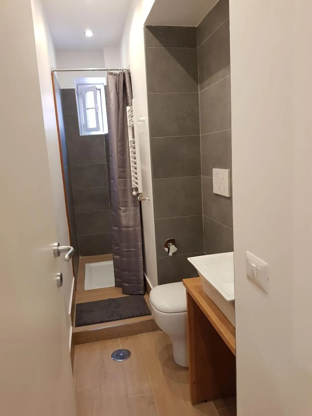 Bathroom in Vatican Room and Kitchen