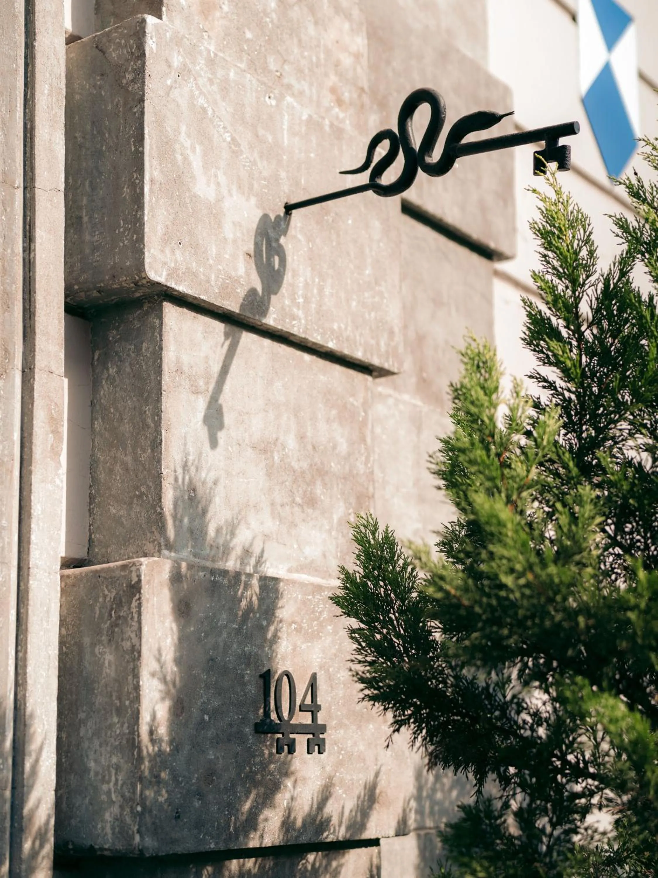 Property building in CIRQA - Relais & Châteaux