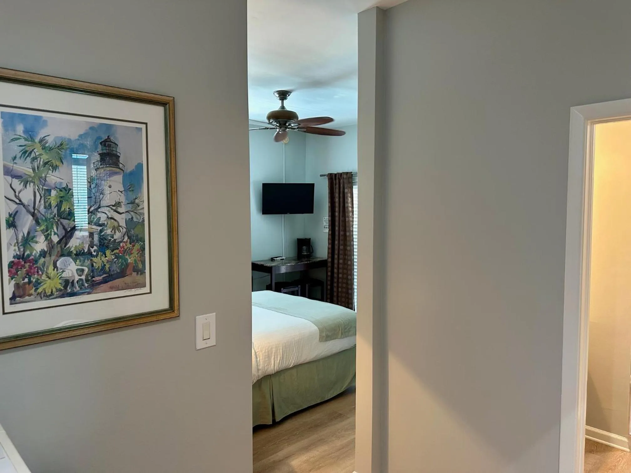 Bathroom, Bed in Douglas House