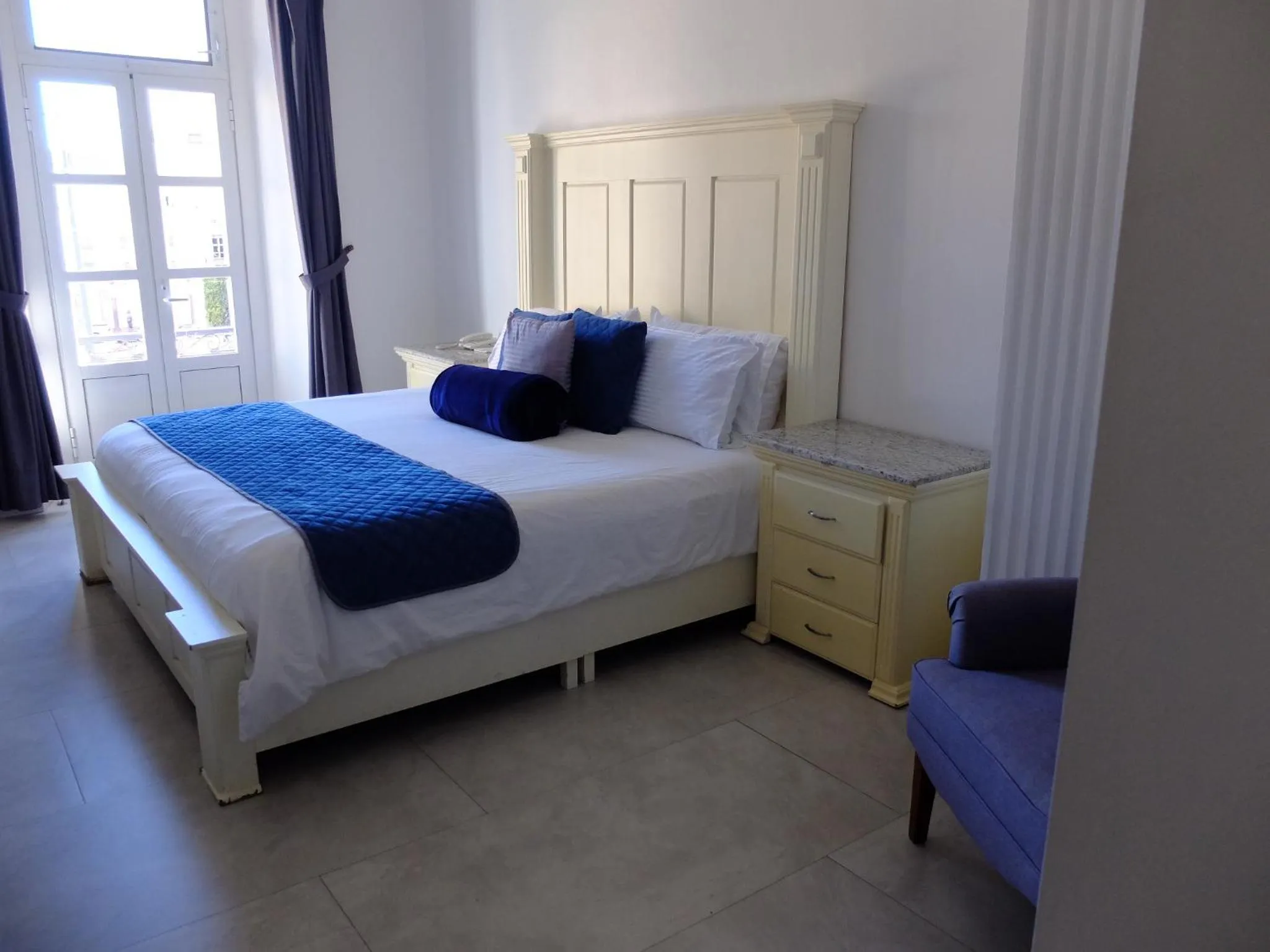 Bed in Hotel Estancia Real