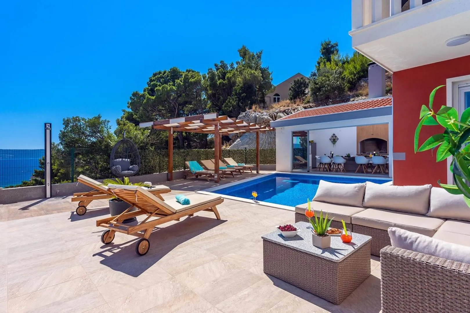 Villa Matan - only 200m from the sandy beaches, private 28m2 pool