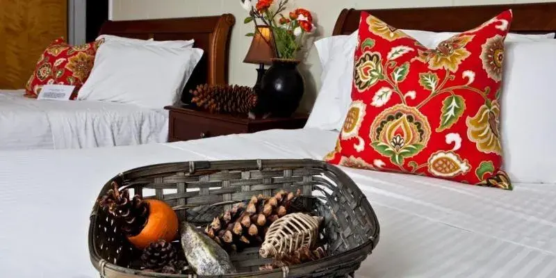 Deluxe Double Room with Two Double Beds in Gauthier's Saranac Lake Inn Deluxe Double Room with Two Double Beds in Gauthier's Saranac Lake Inn