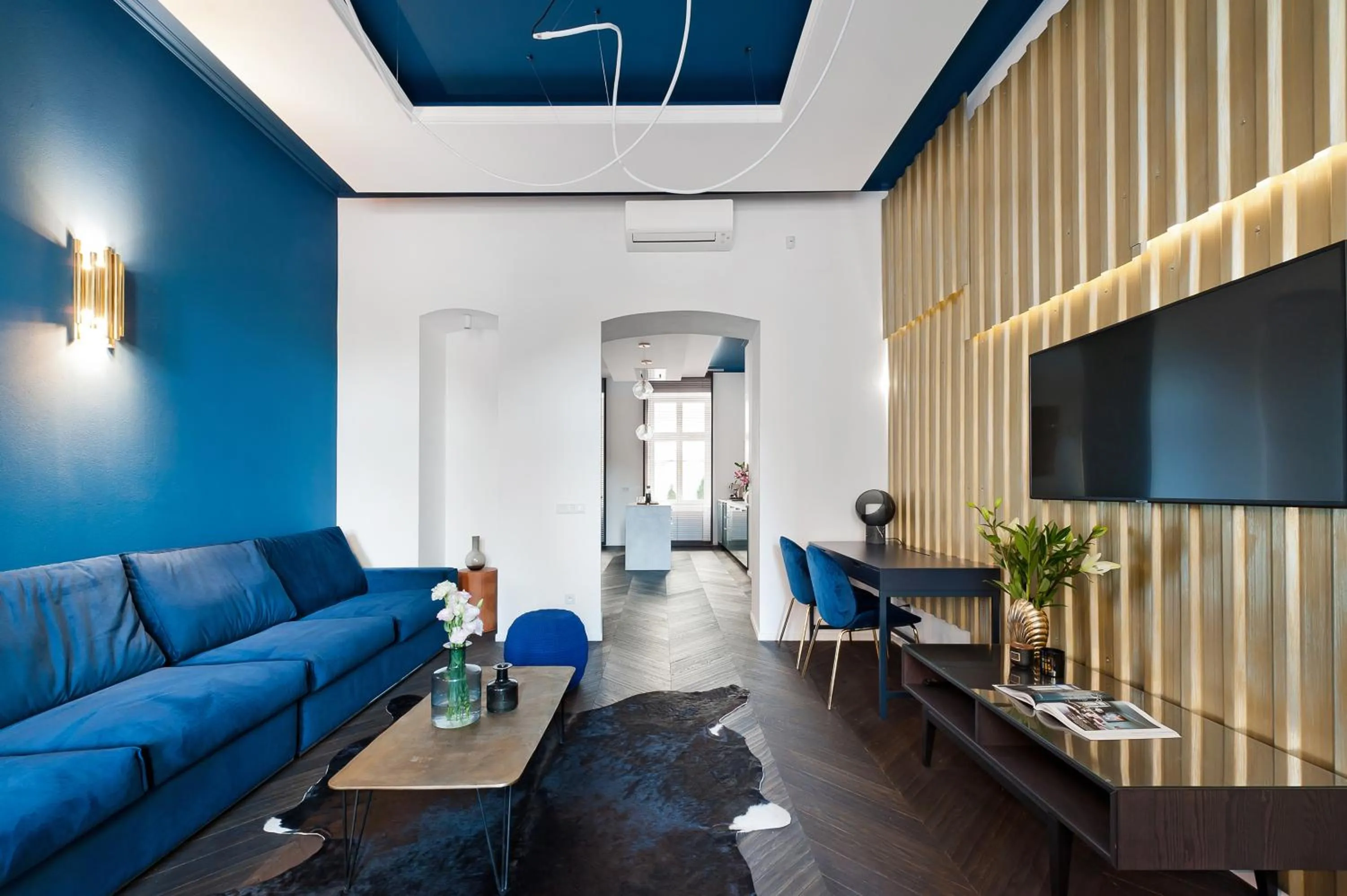 Communal lounge/ TV room in House of Loft Affair - LoftAffair Collection