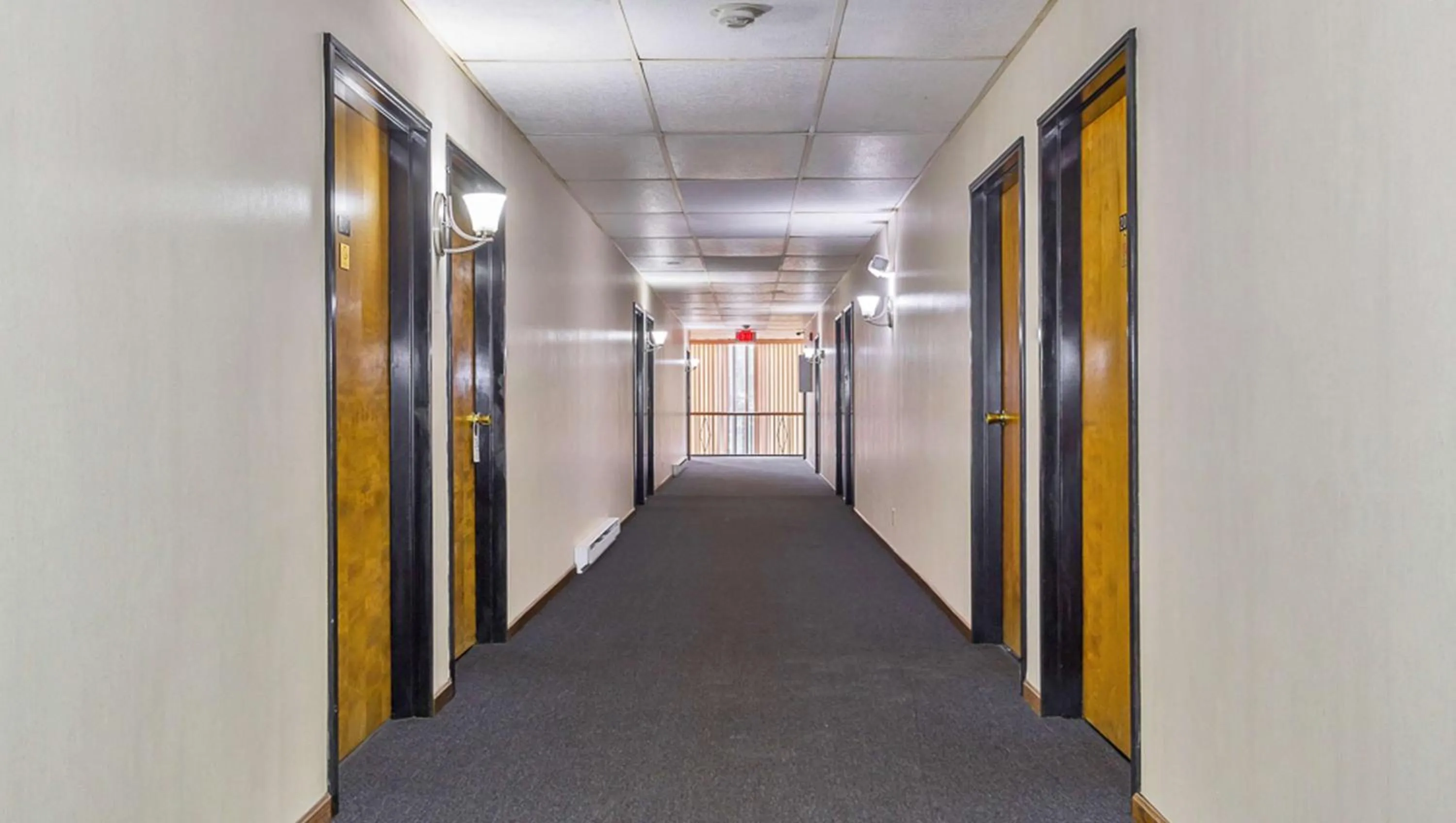 Lobby or reception in M Star North Canton - Hall of Fame