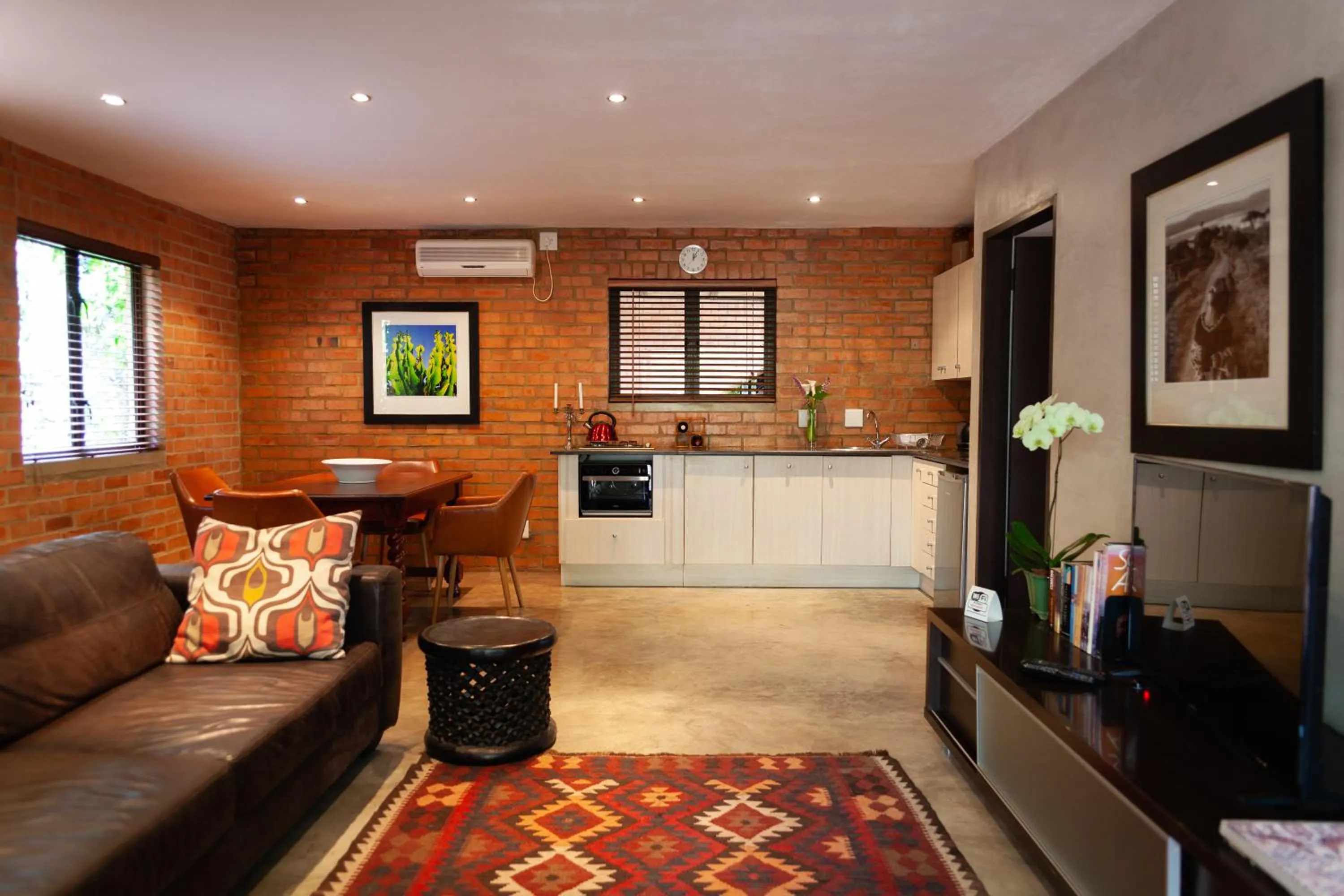 Living room in Twin Rivers Bed and Breakfast