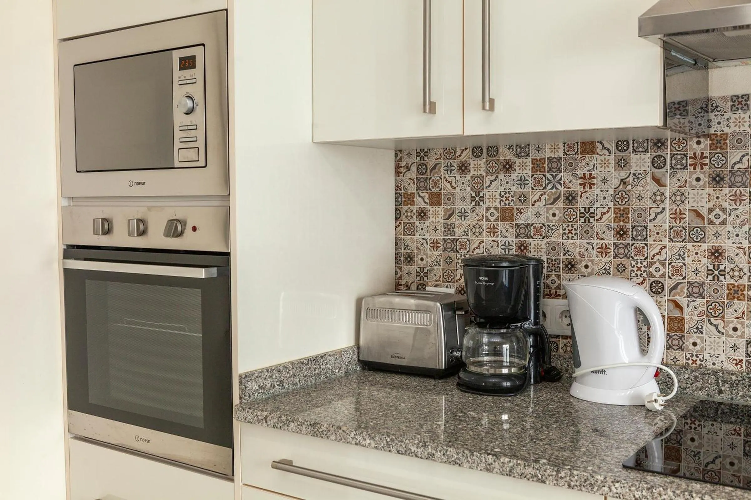 Coffee/tea facilities in Lagos Center Apartment