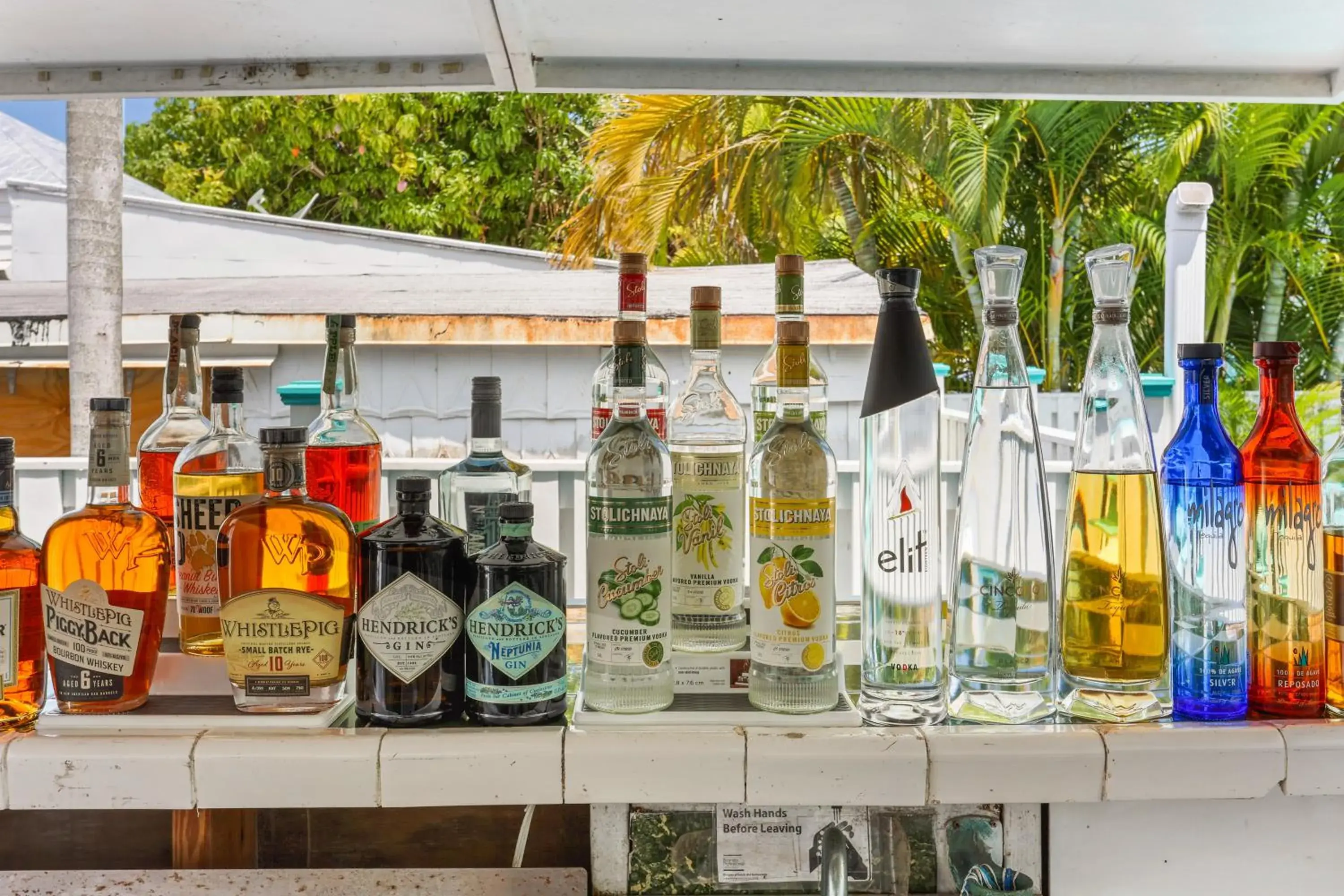 Lounge or bar in The Palms Hotel Lounge or bar in The Palms Hotel