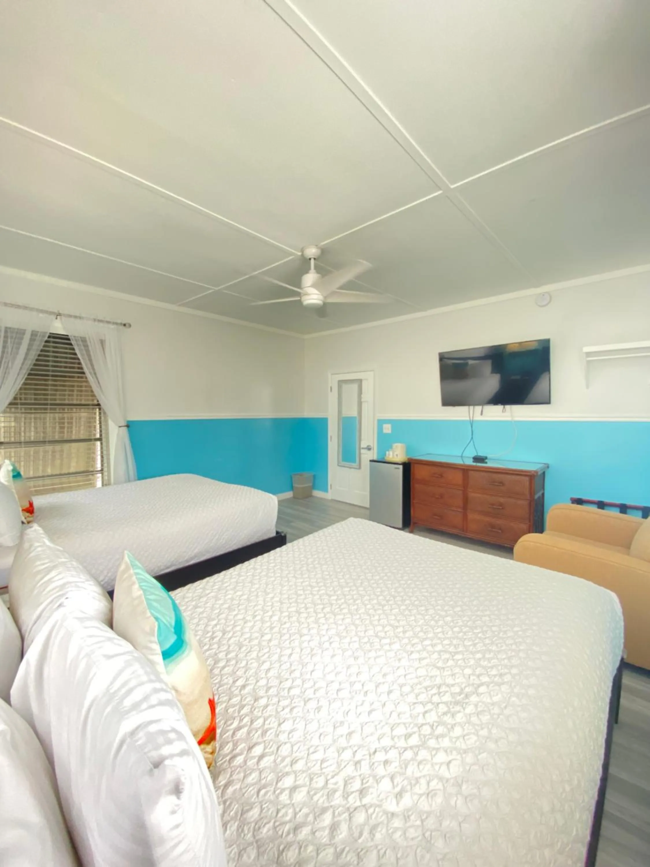 Bed in The Palms Hotel