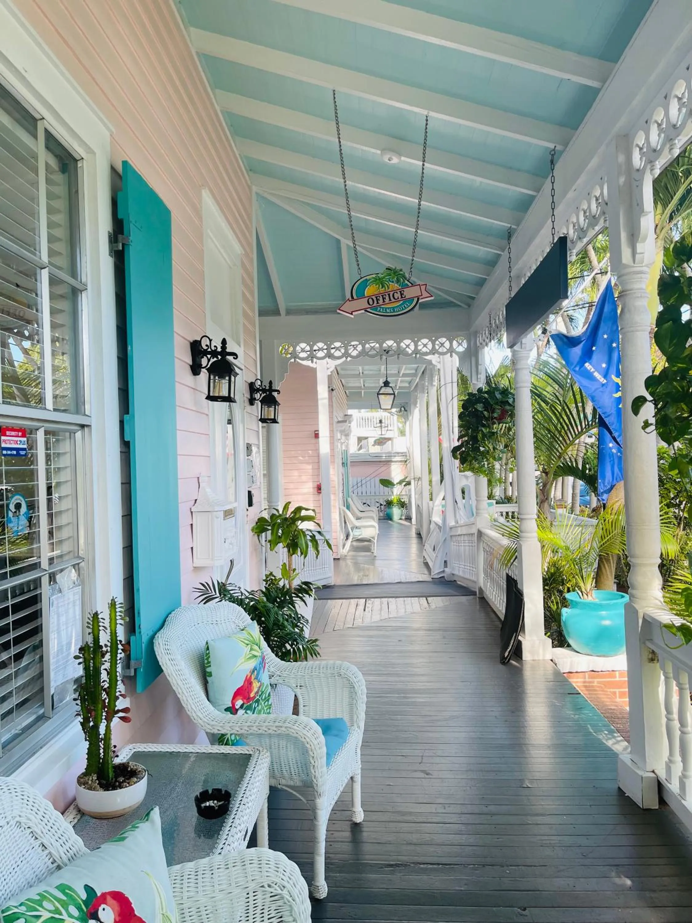 Seating area in The Palms Hotel