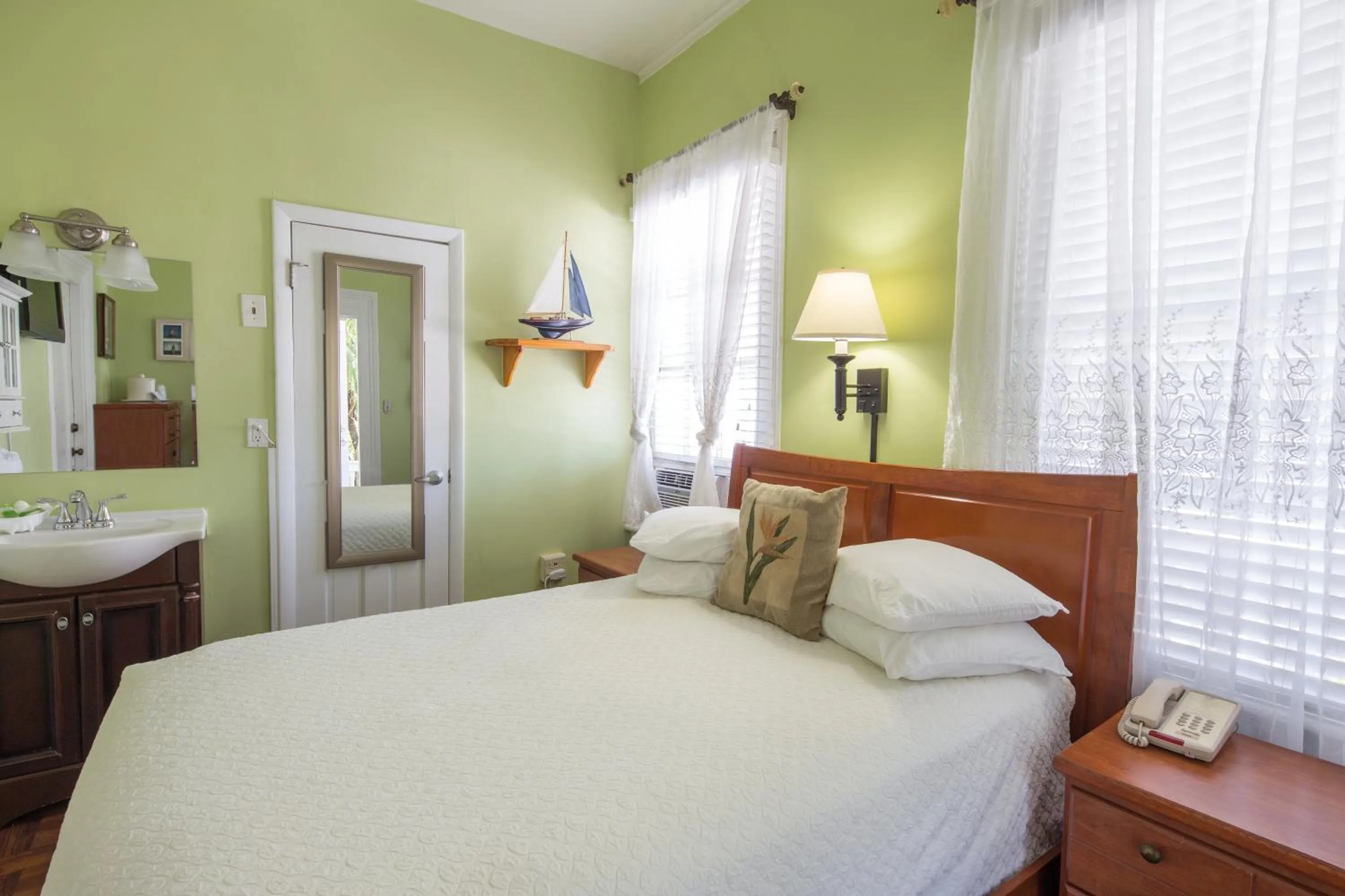 Bed in The Palms Hotel