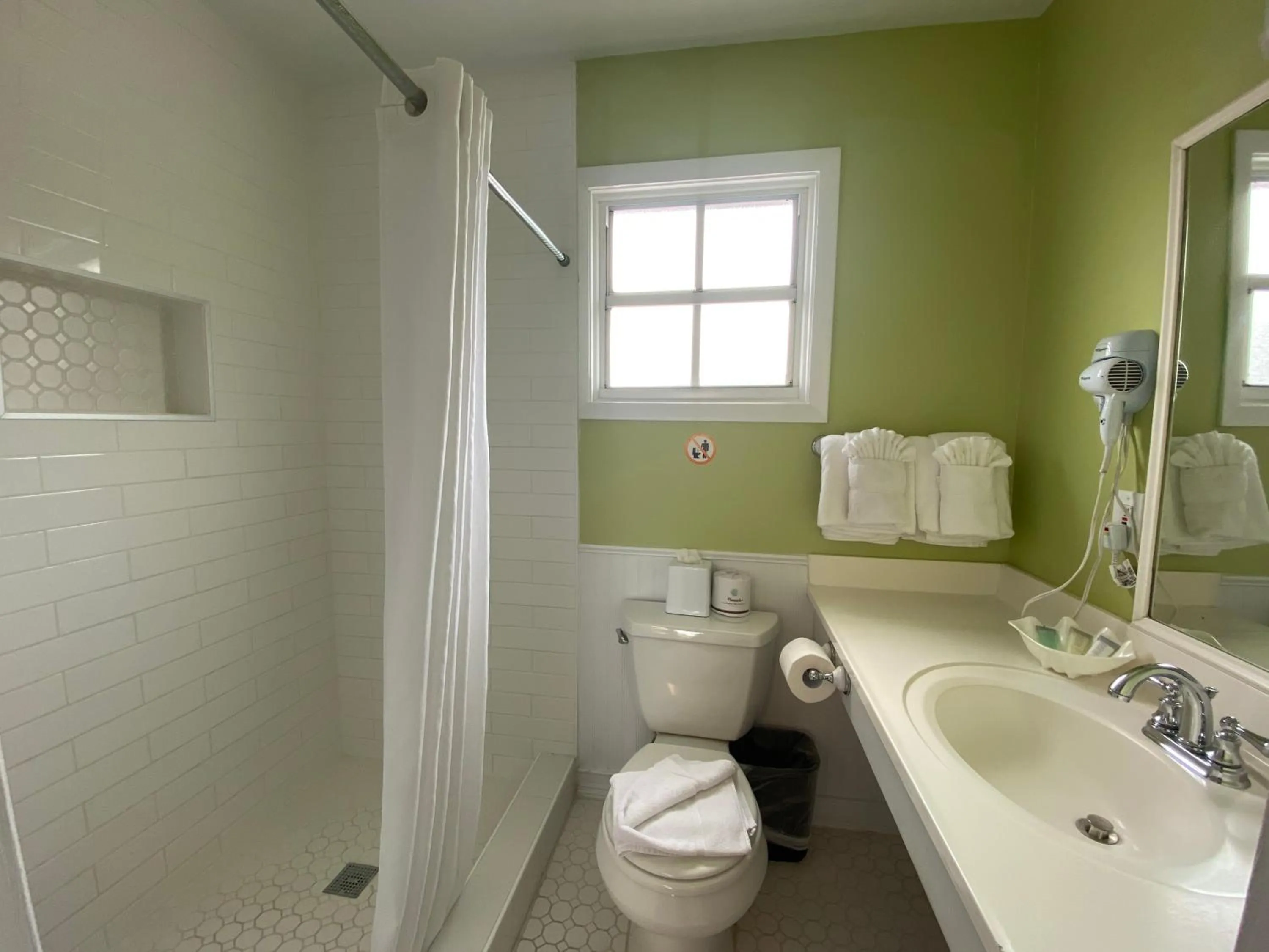 Bathroom in The Palms Hotel